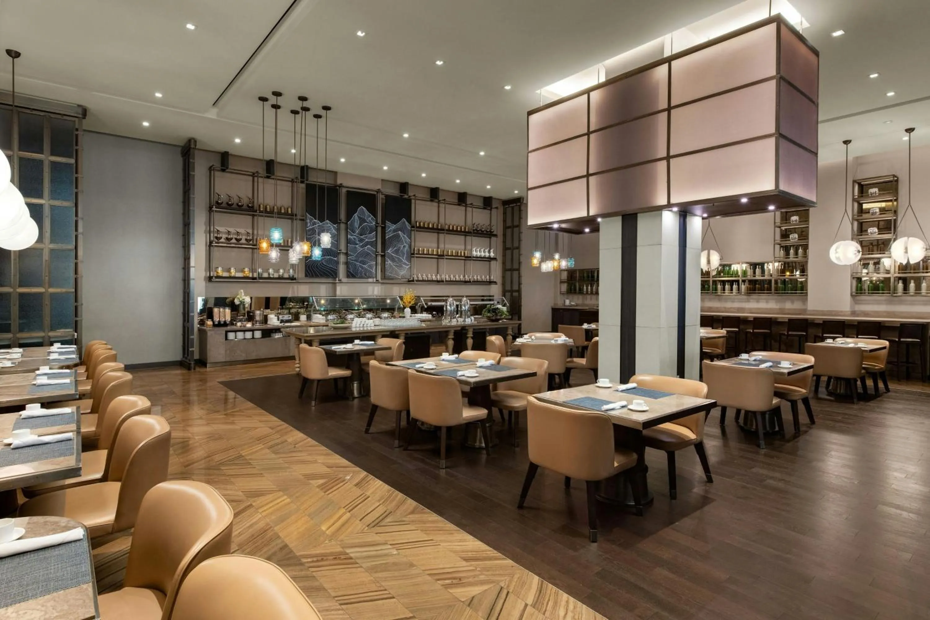 Restaurant/places to eat in Sheraton Los Angeles San Gabriel