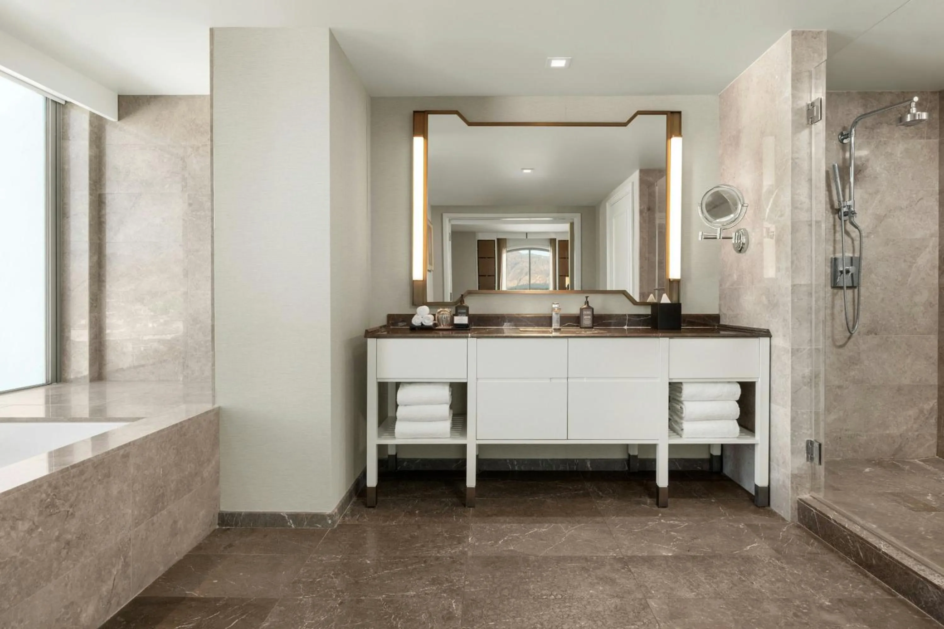 Bathroom in Sheraton Los Angeles San Gabriel