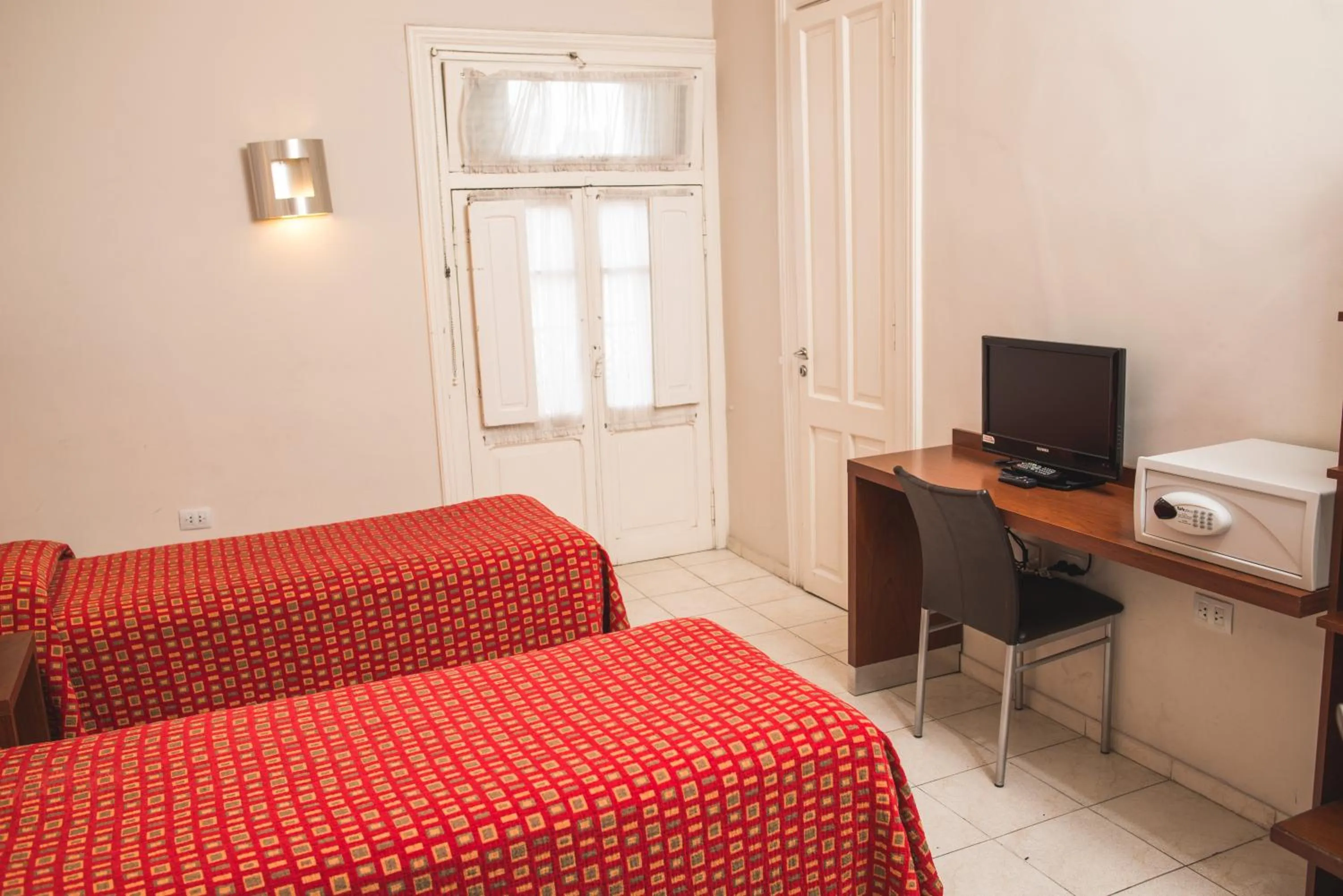 Bedroom, Bed in Gran Hotel Victoria Cordoba Argentina