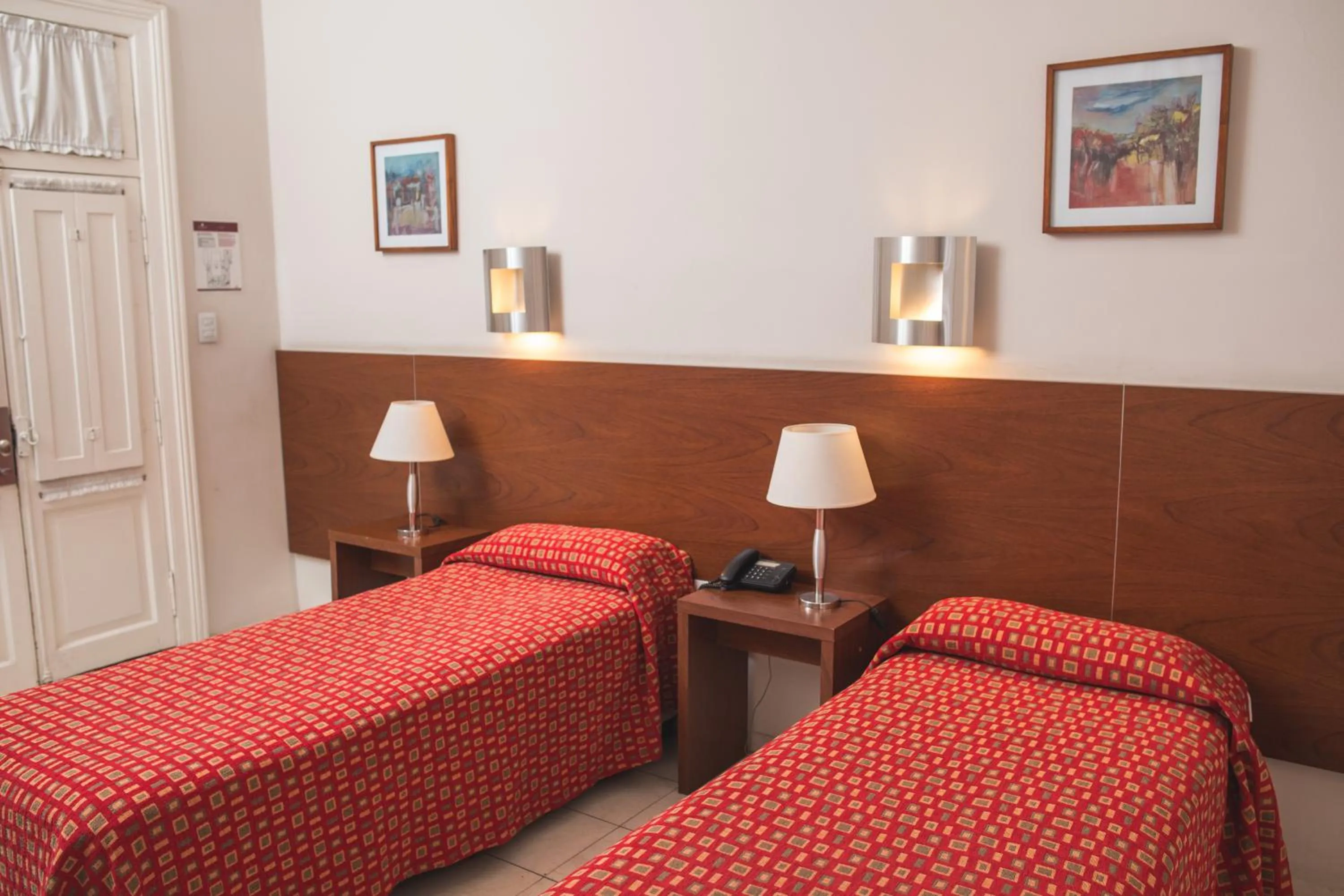 Bedroom, Bed in Gran Hotel Victoria Cordoba Argentina