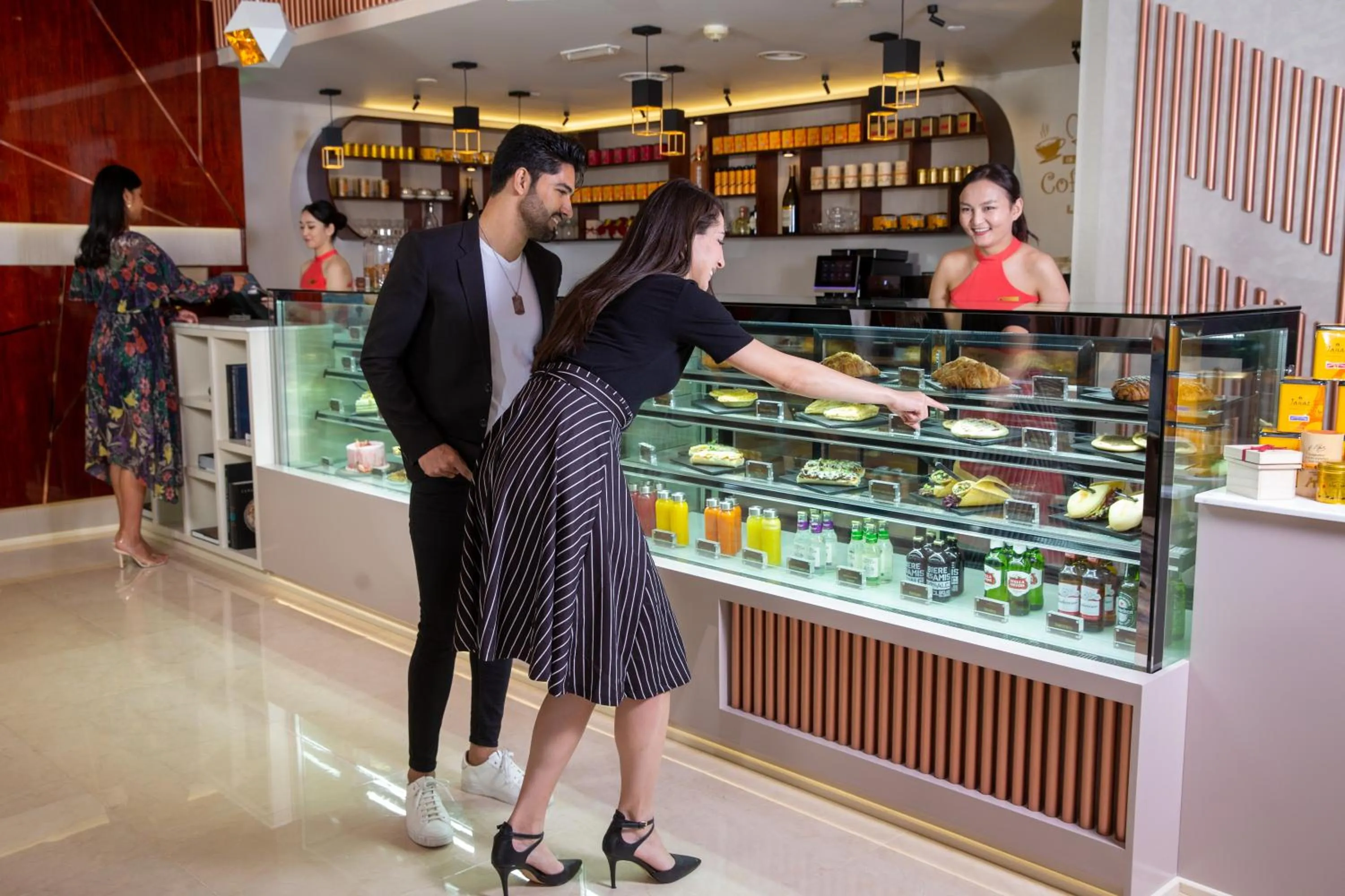 Lounge or bar in Park Regis Kris Kin Hotel