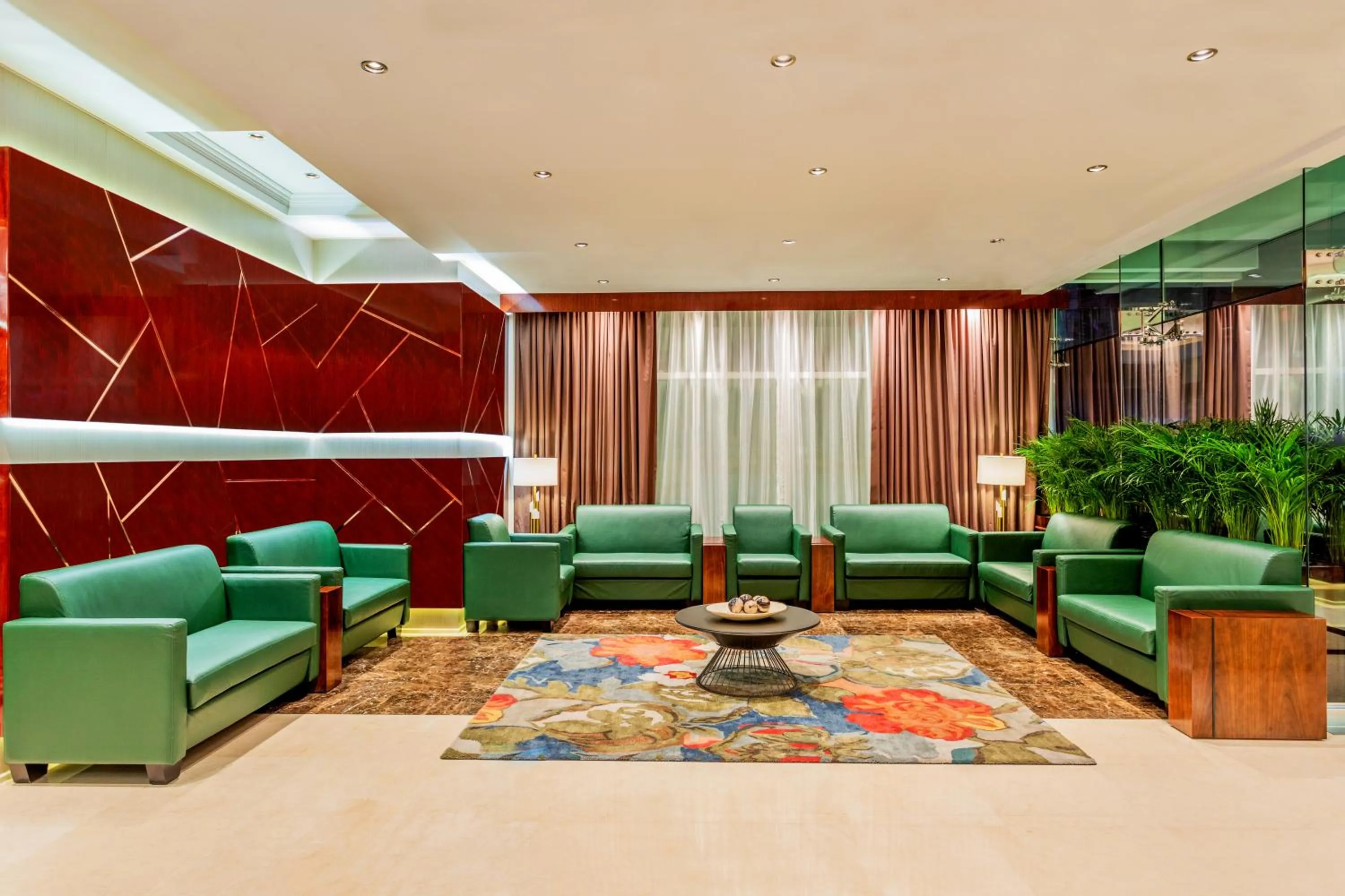 Lobby or reception in Park Regis Kris Kin Hotel