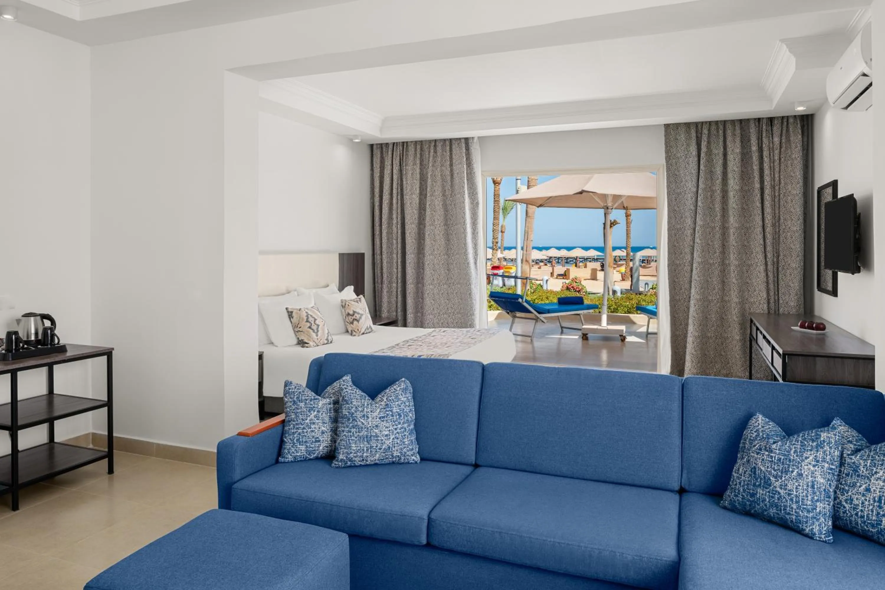 TV and multimedia in Pickalbatros Palace - Aqua Park Hurghada