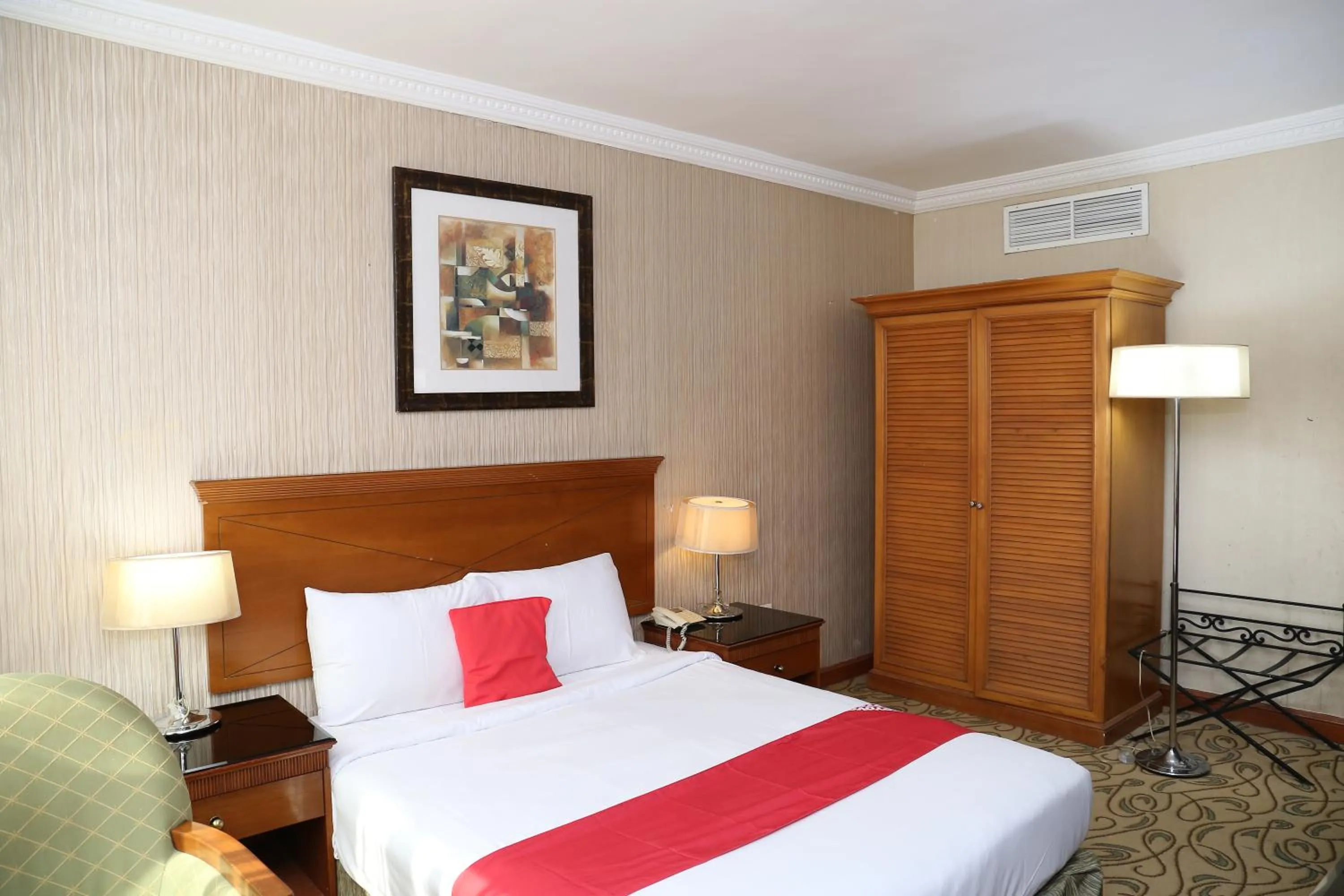 Bed in City Plaza Hotel