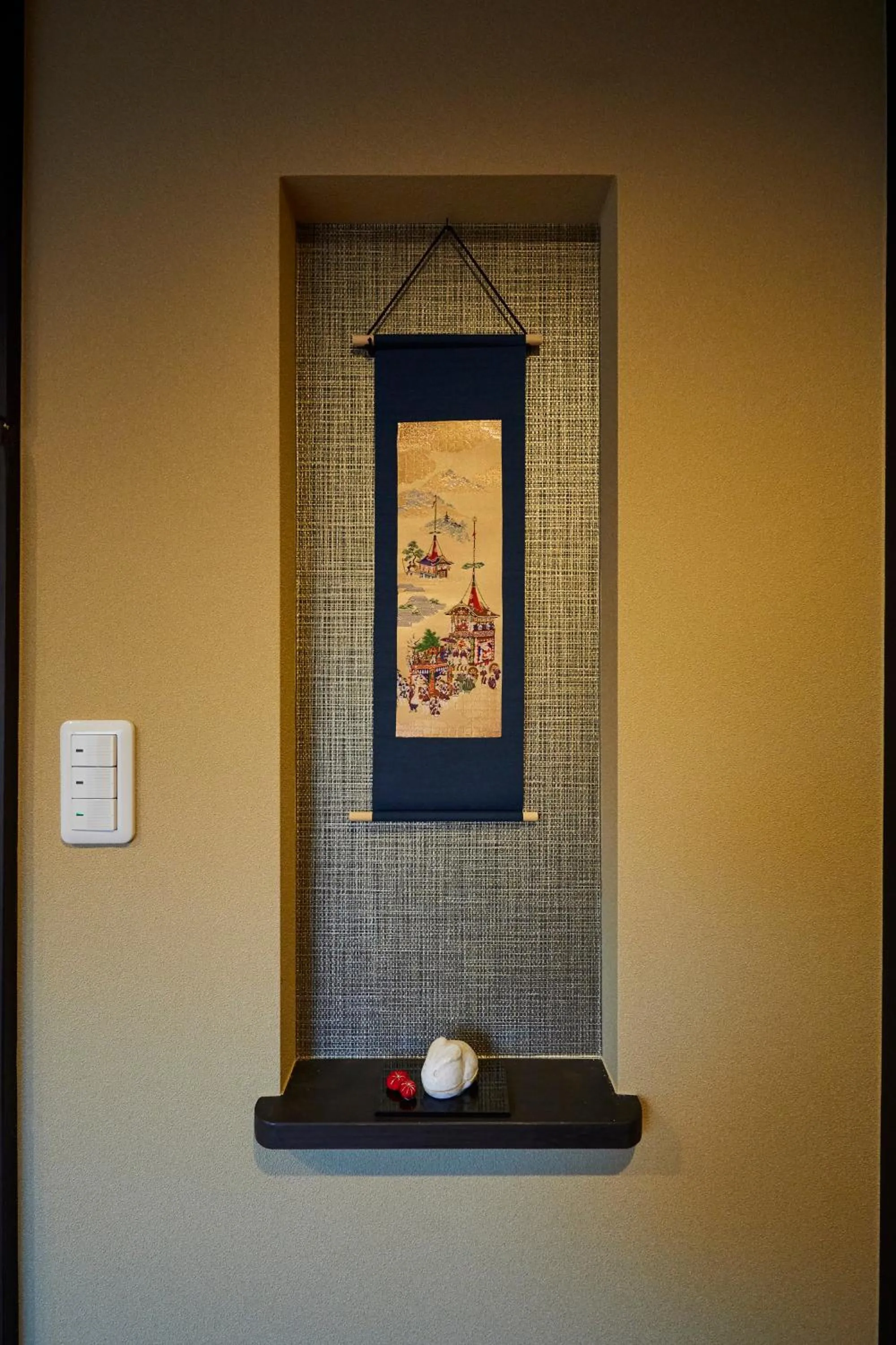 Decorative detail in Rinn Gojomibugawa East