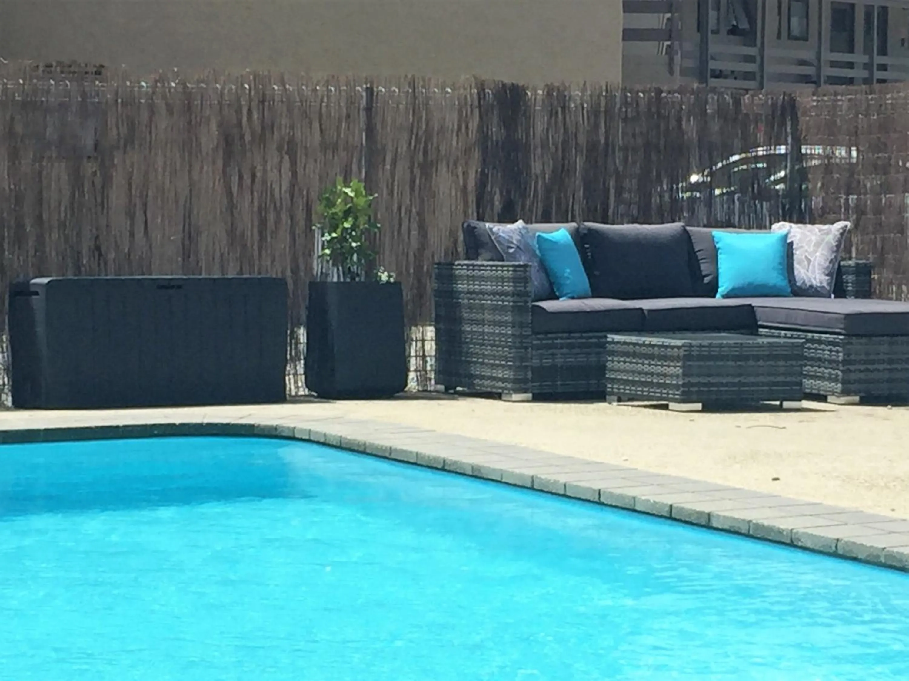 Property building in Fairway Motel & Apartments