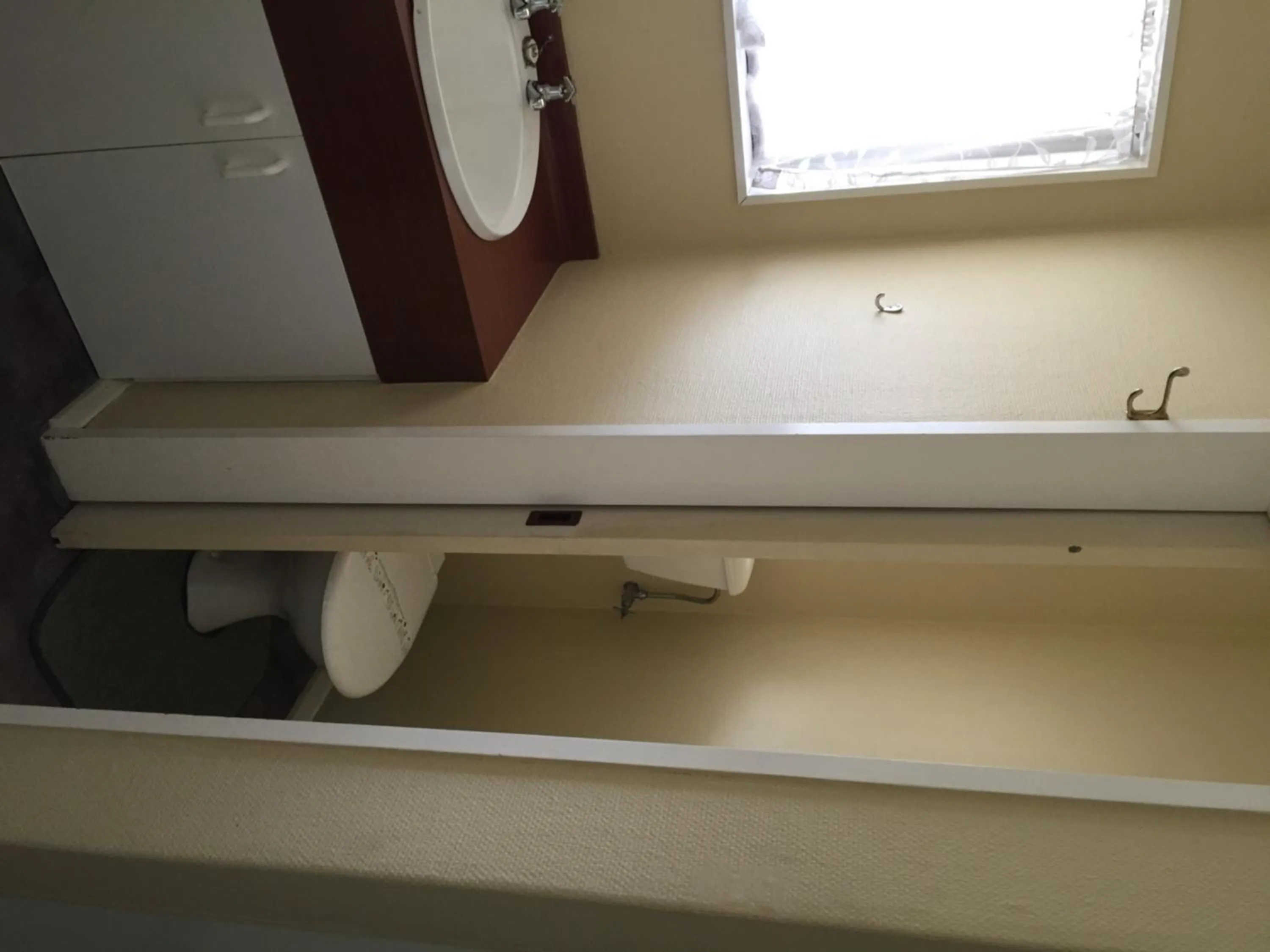 Bathroom in Fairway Motel & Apartments