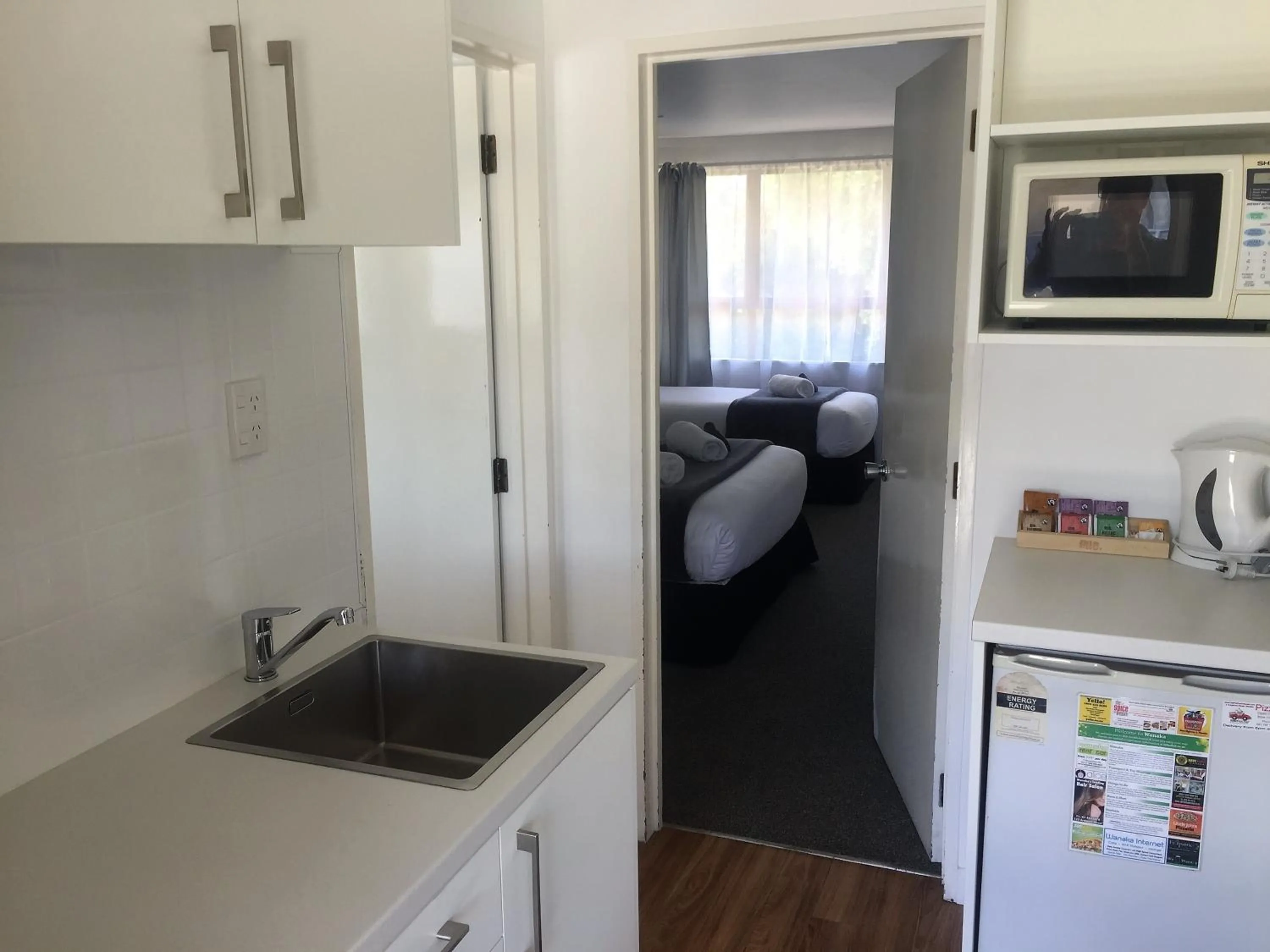 Kitchen or kitchenette in Fairway Motel & Apartments