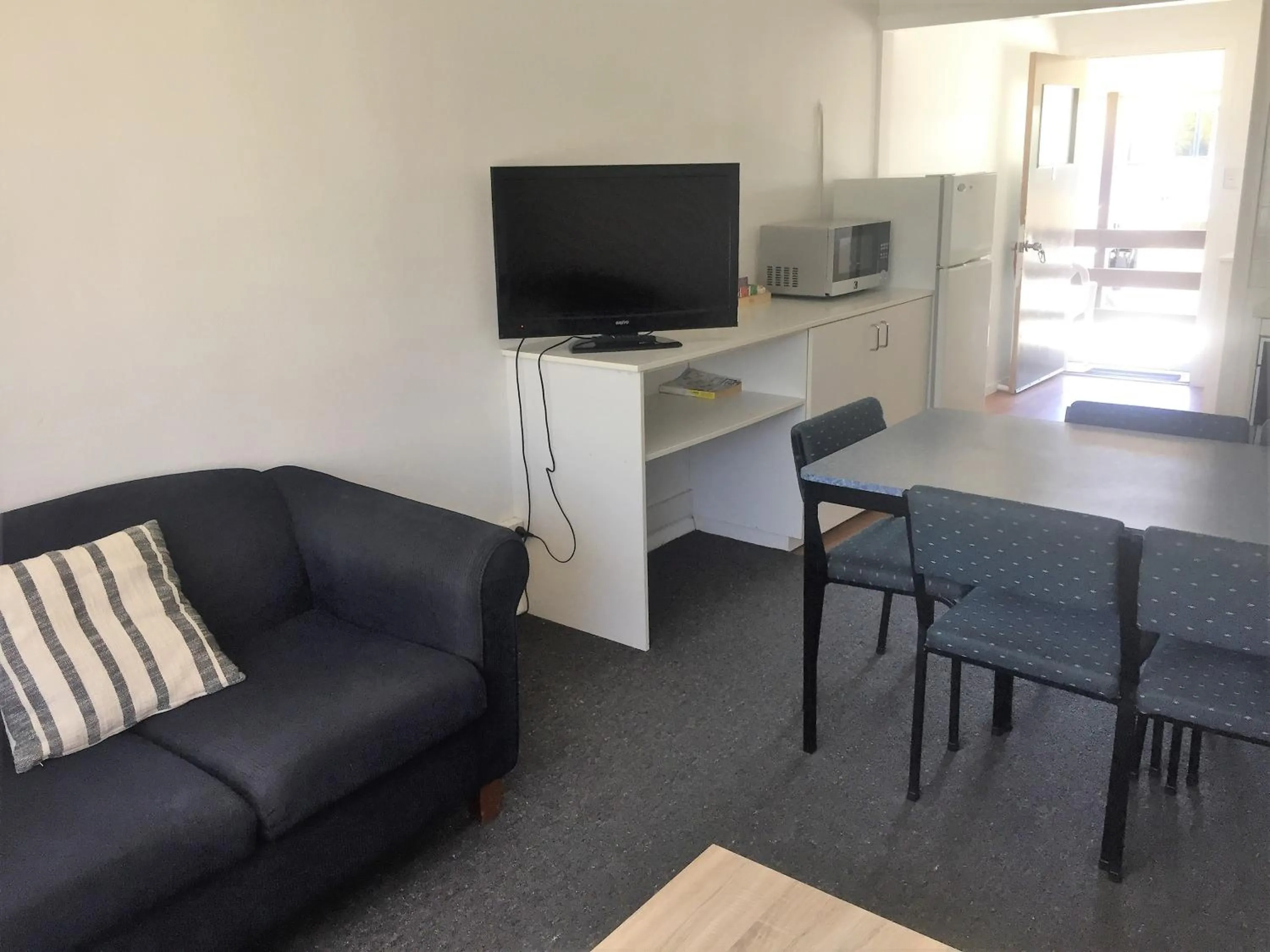 Living room in Fairway Motel & Apartments