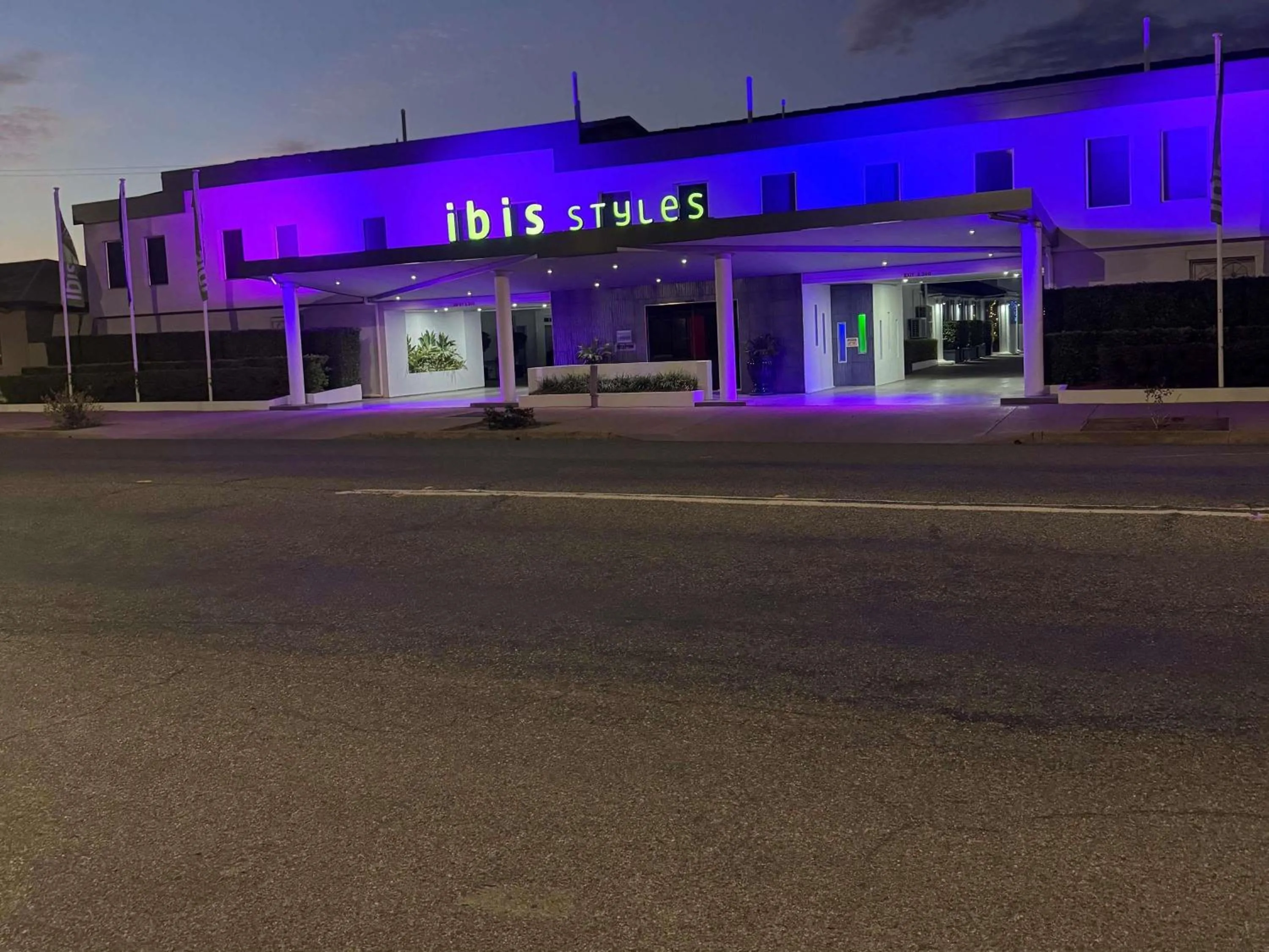 Property building in ibis Styles Broken Hill