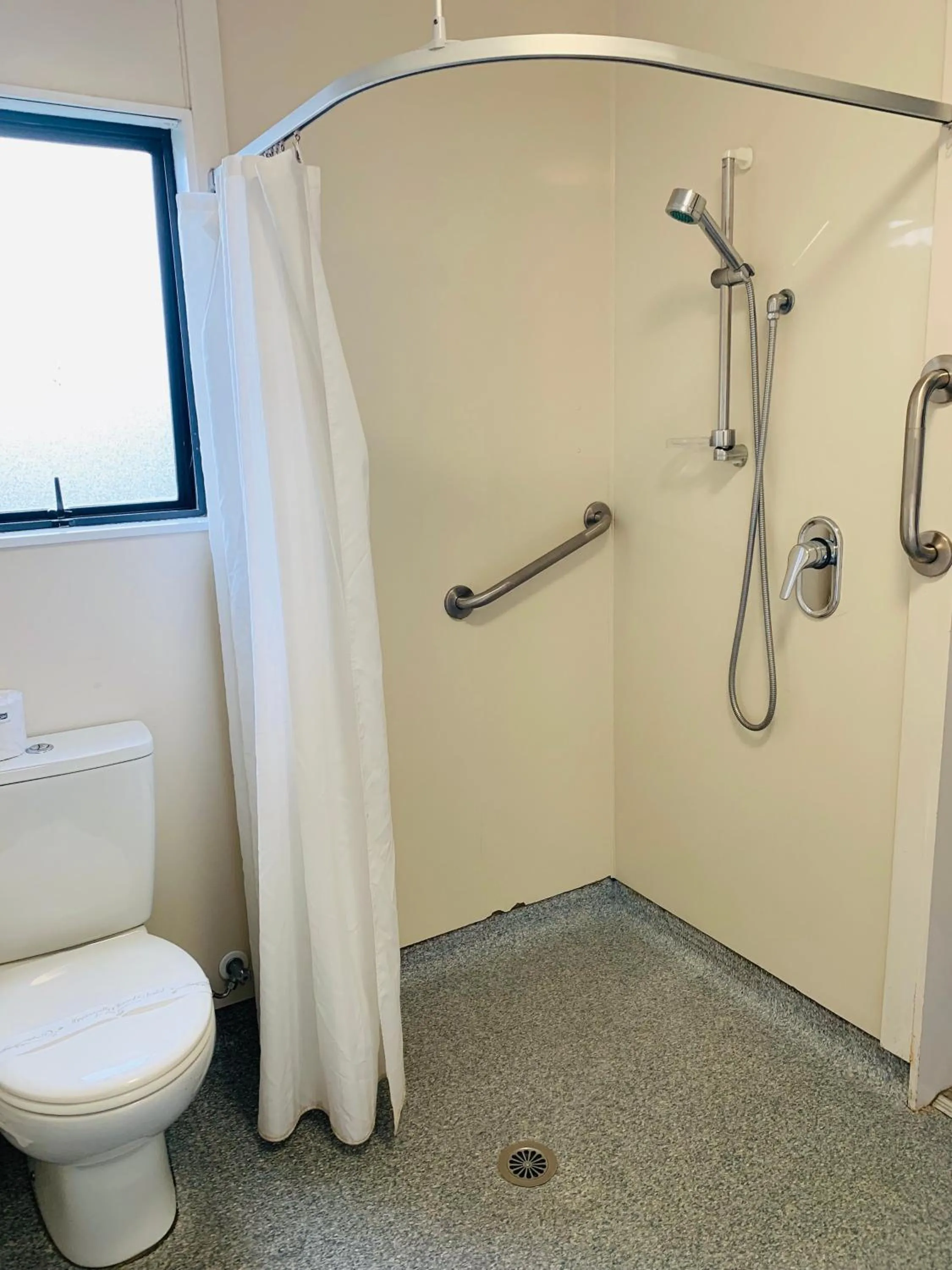 Kingswood Manor Motel