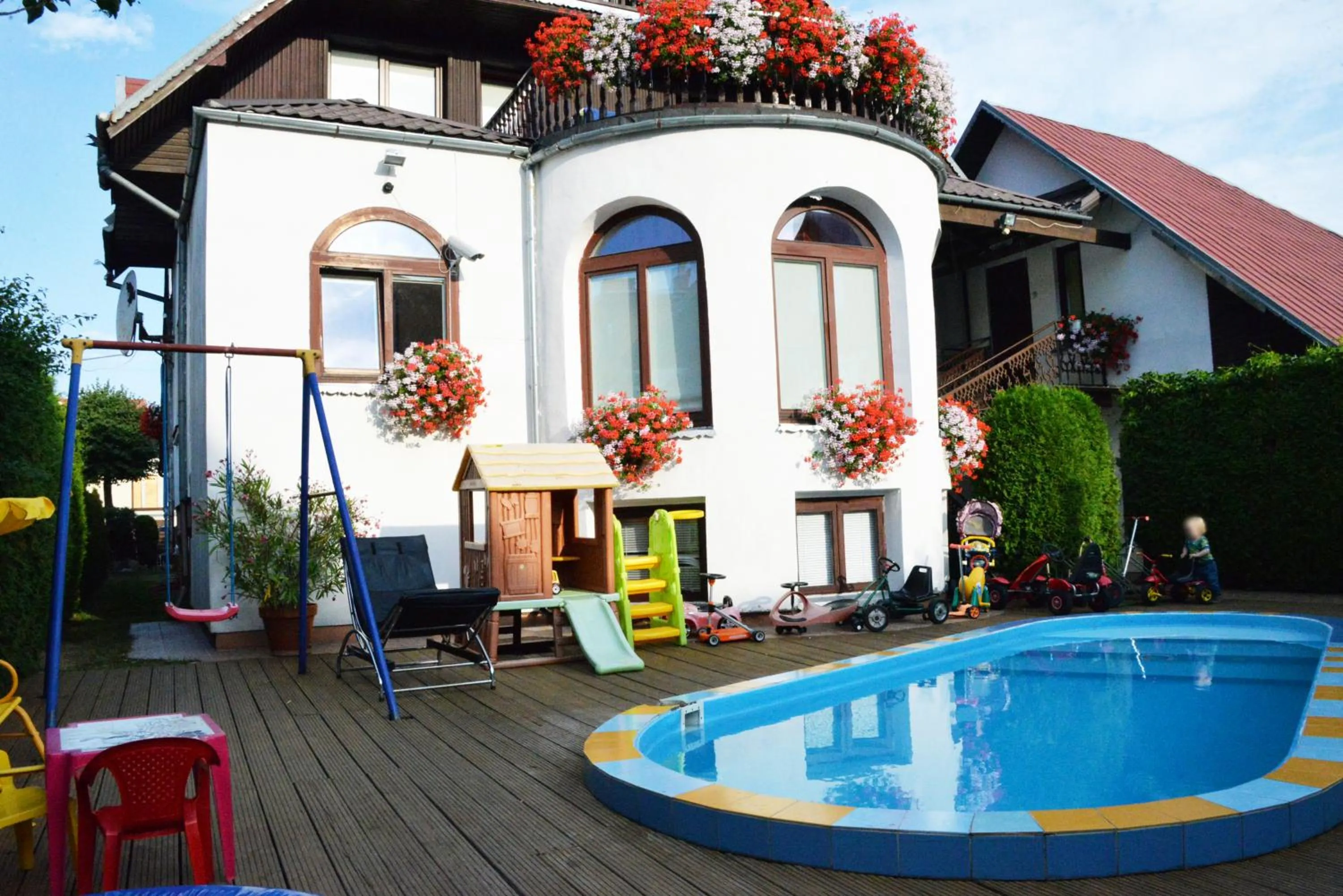 Property building in Po Kastonu & SPA