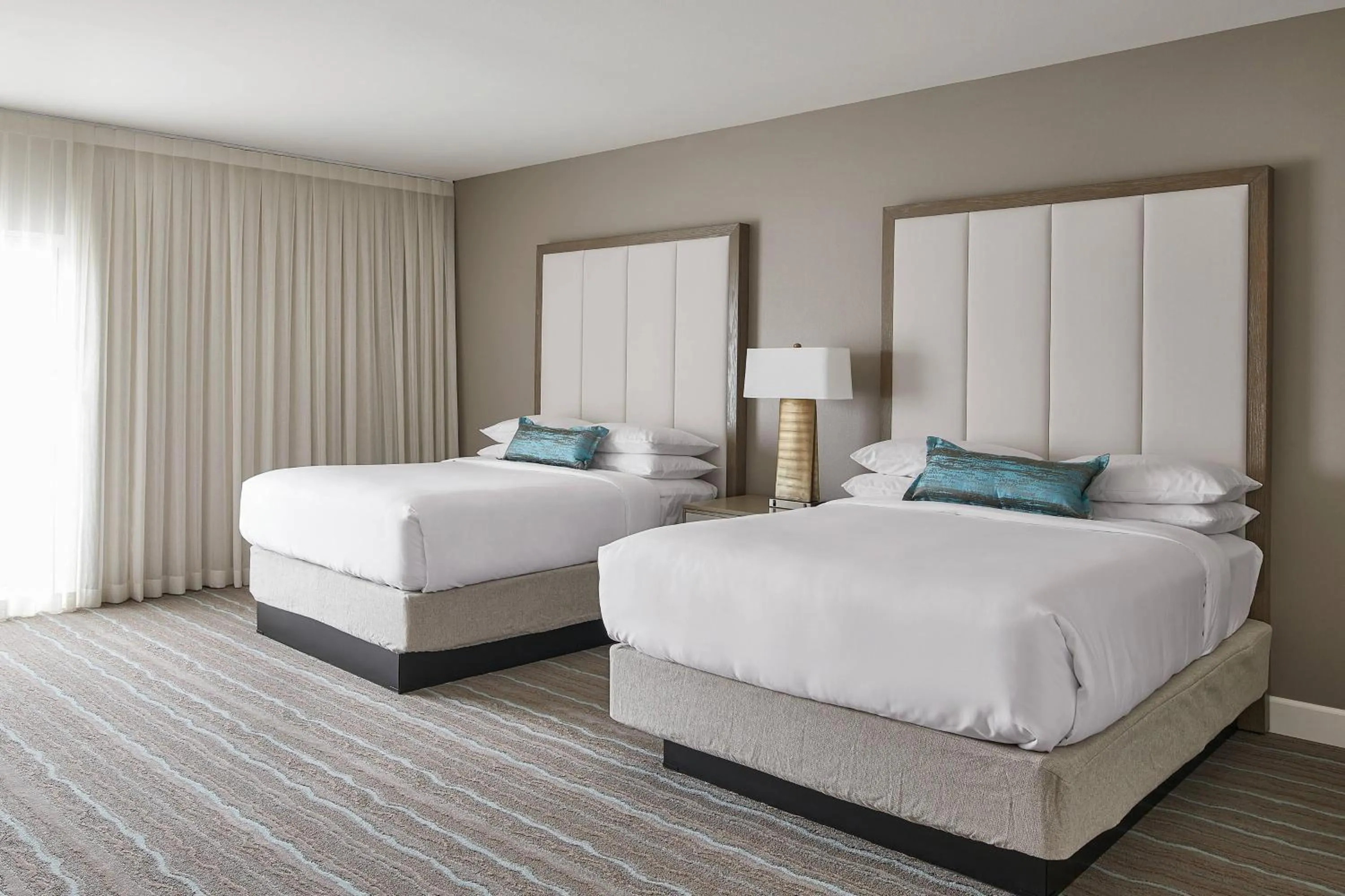 Photo of the whole room, Bed in HOTEL PASEO, Autograph Collection