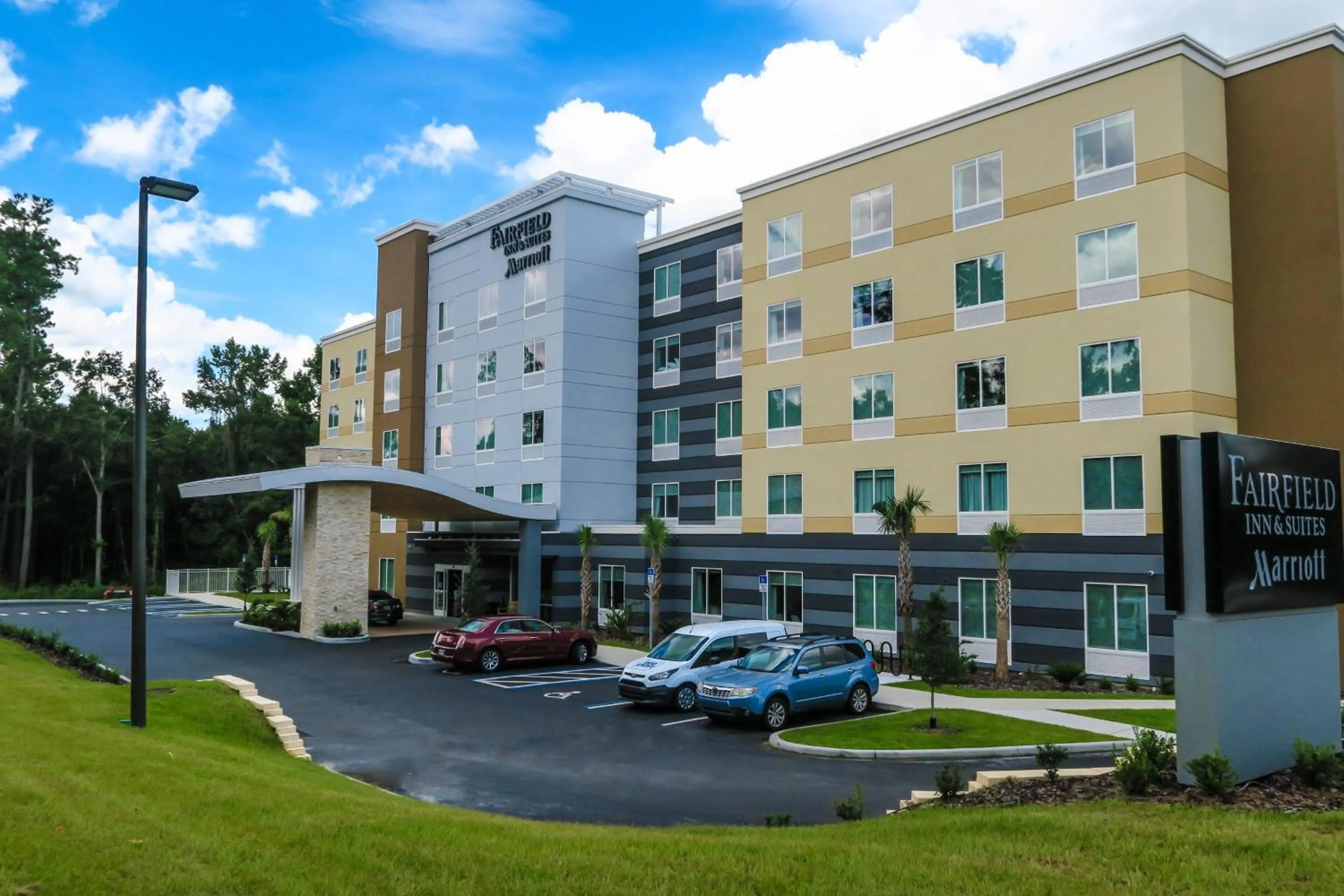 Property building in Fairfield Inn & Suites by Marriott Gainesville I-75