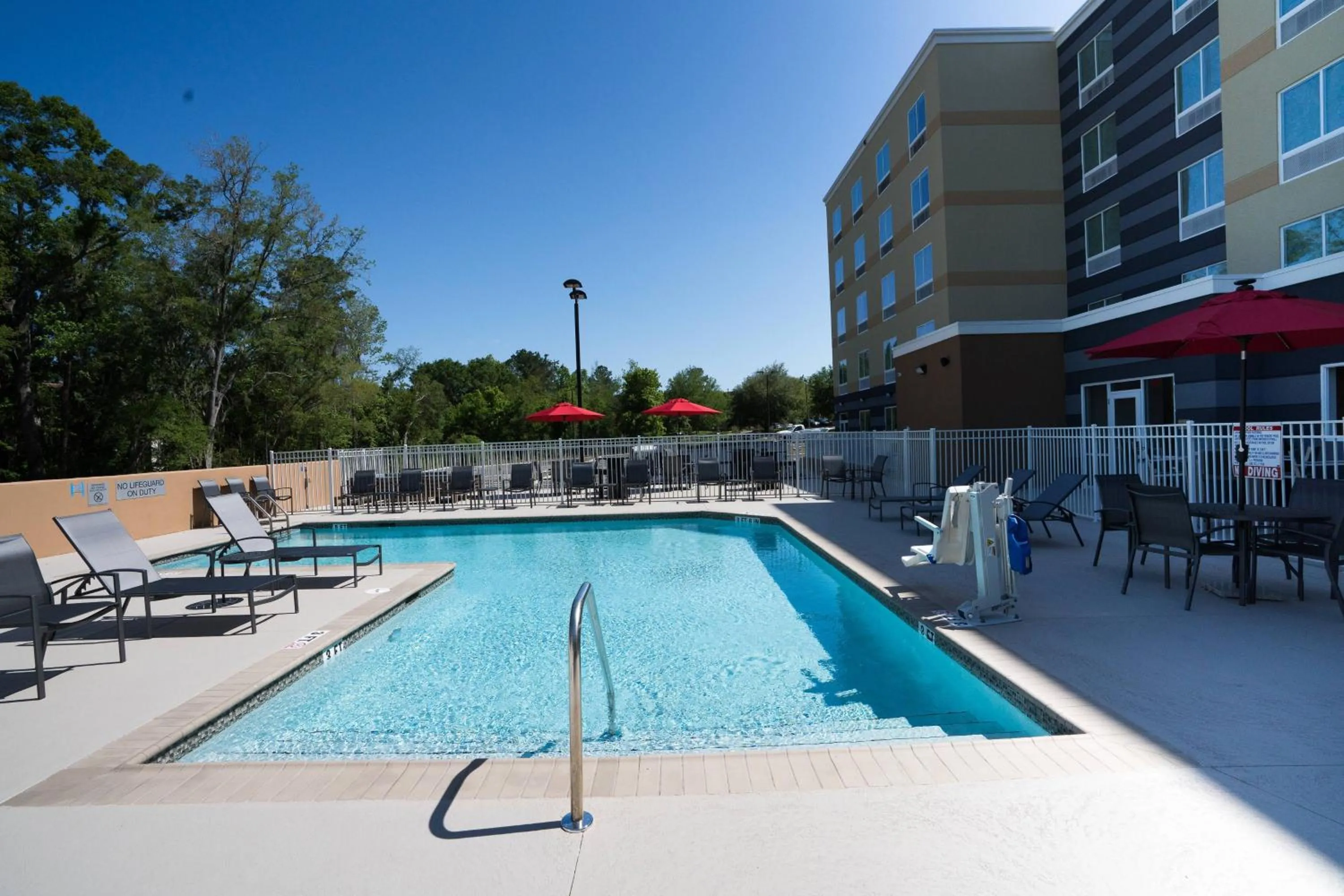 Swimming pool in Fairfield Inn & Suites by Marriott Gainesville I-75