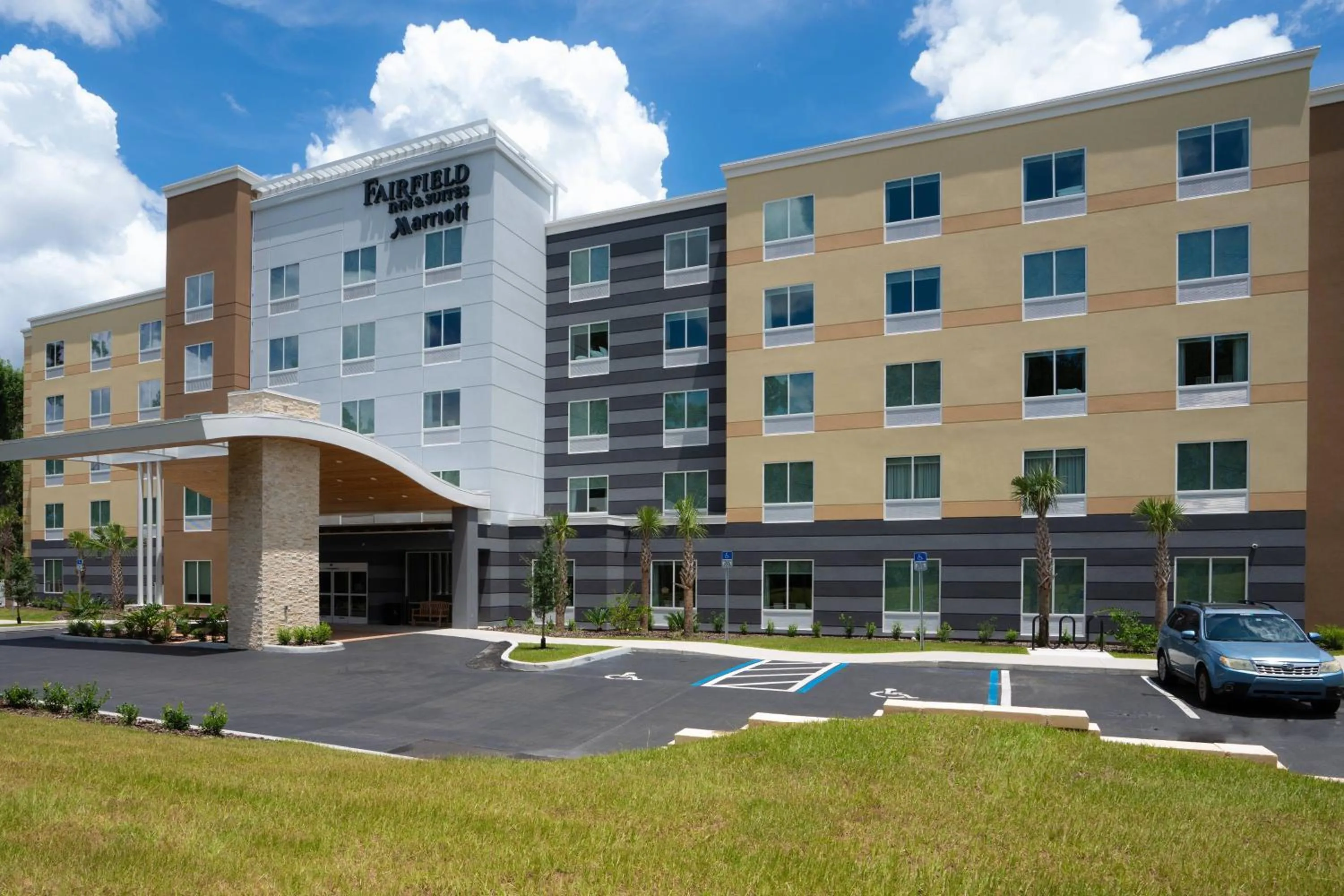 Property building in Fairfield Inn & Suites by Marriott Gainesville I-75