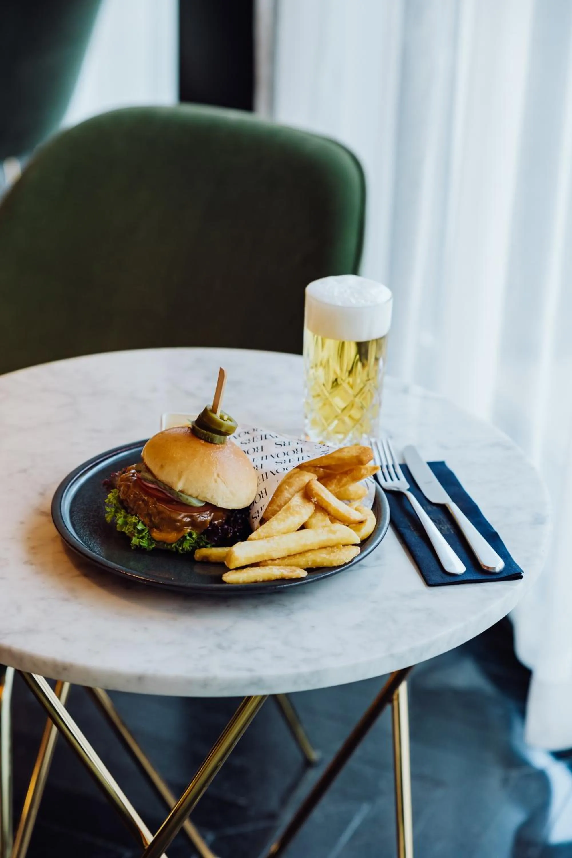 Dinner in Roomers Munich, Autograph Collection