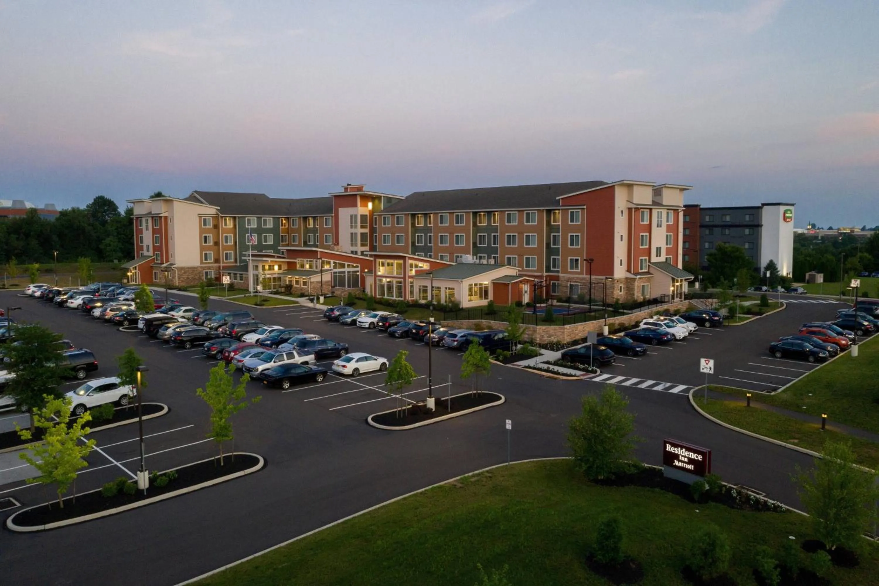 Property building in Residence Inn by Marriott Philadelphia Valley Forge/Collegeville