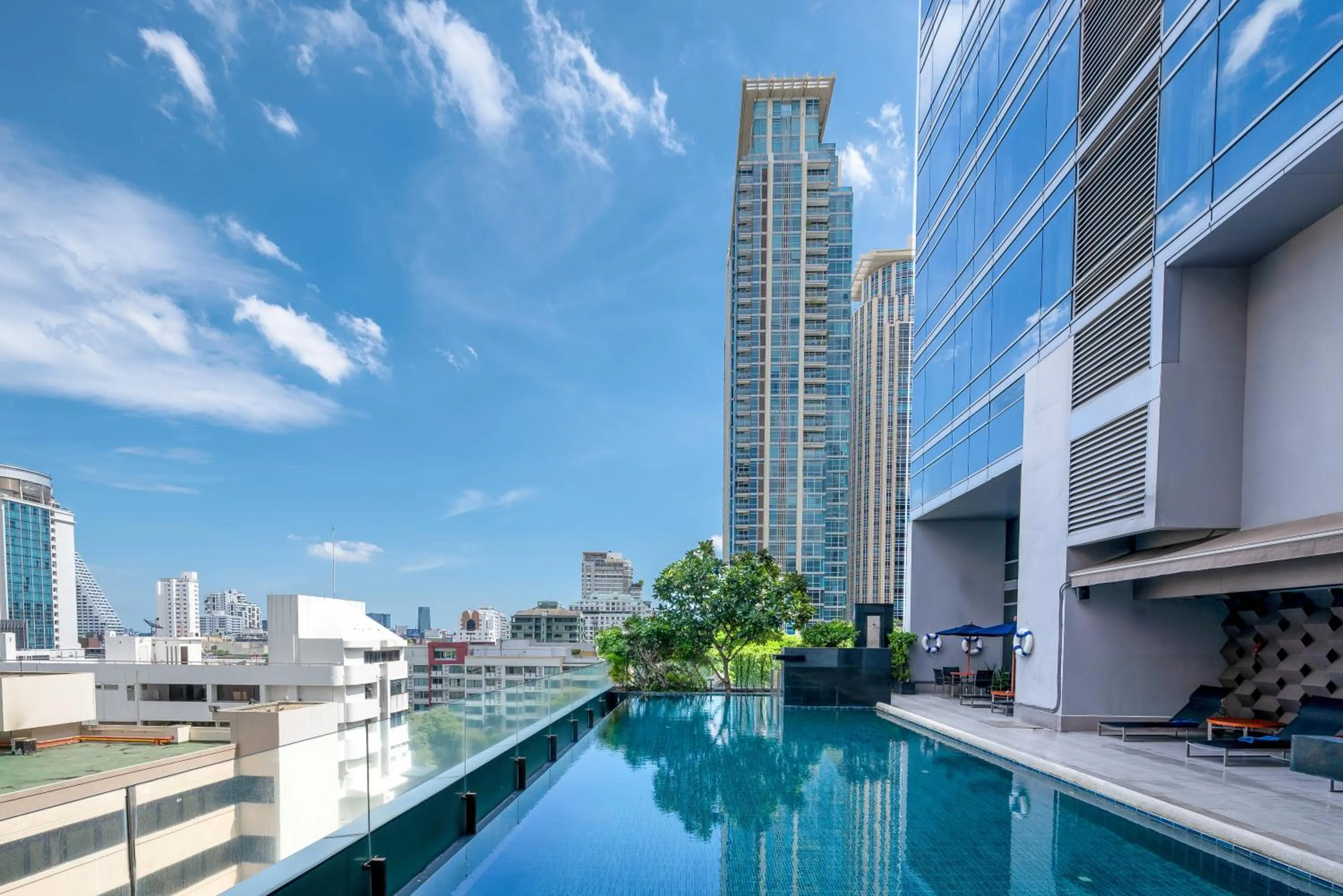 Swimming pool in Four Points by Sheraton Bangkok Ploenchit Sukhumvit