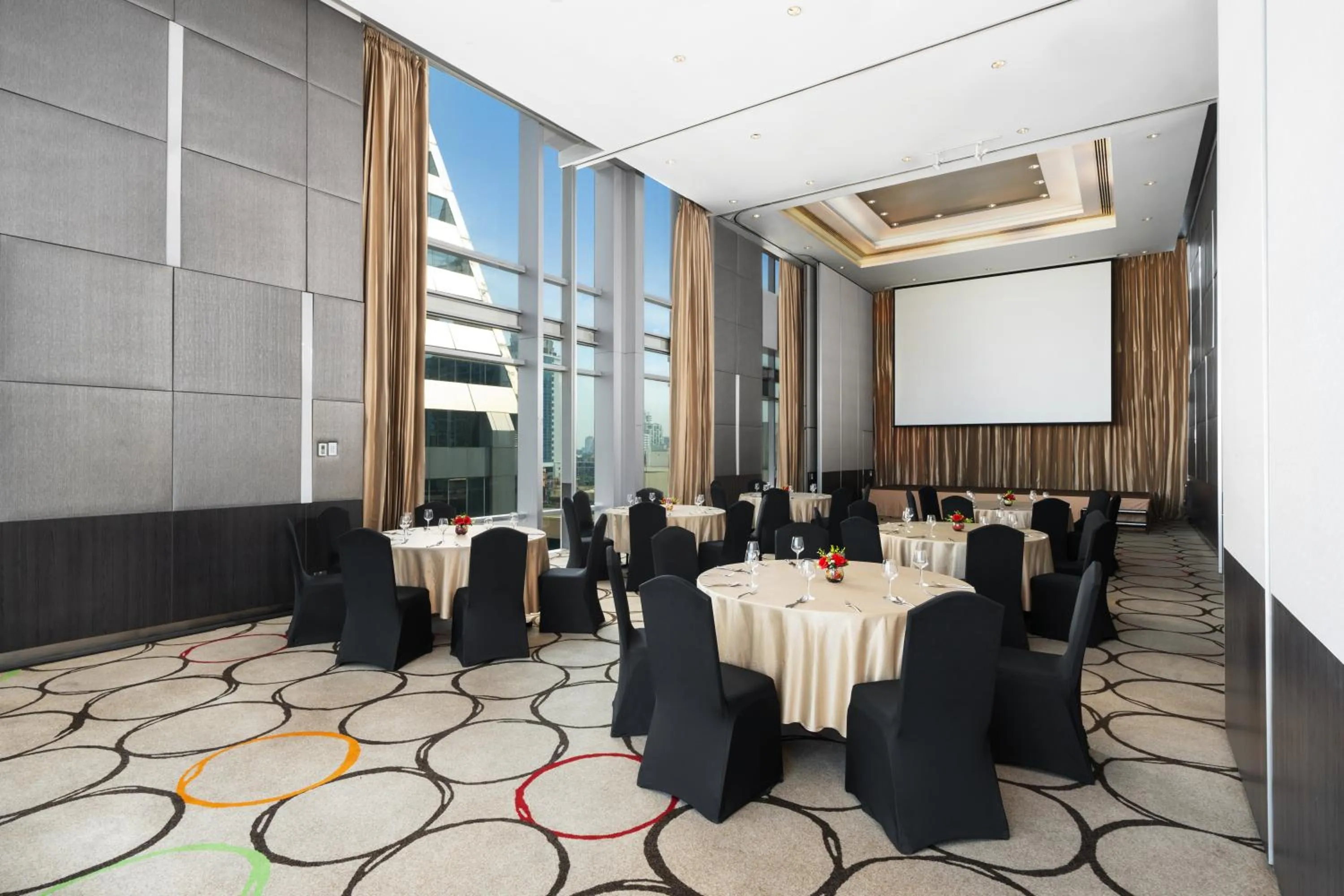 Meeting/conference room in Four Points by Sheraton Bangkok Ploenchit Sukhumvit