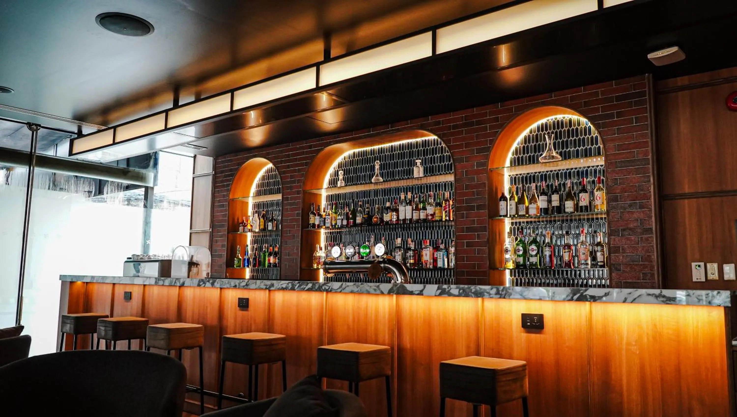 Lounge or bar in Four Points by Sheraton Bangkok Ploenchit Sukhumvit