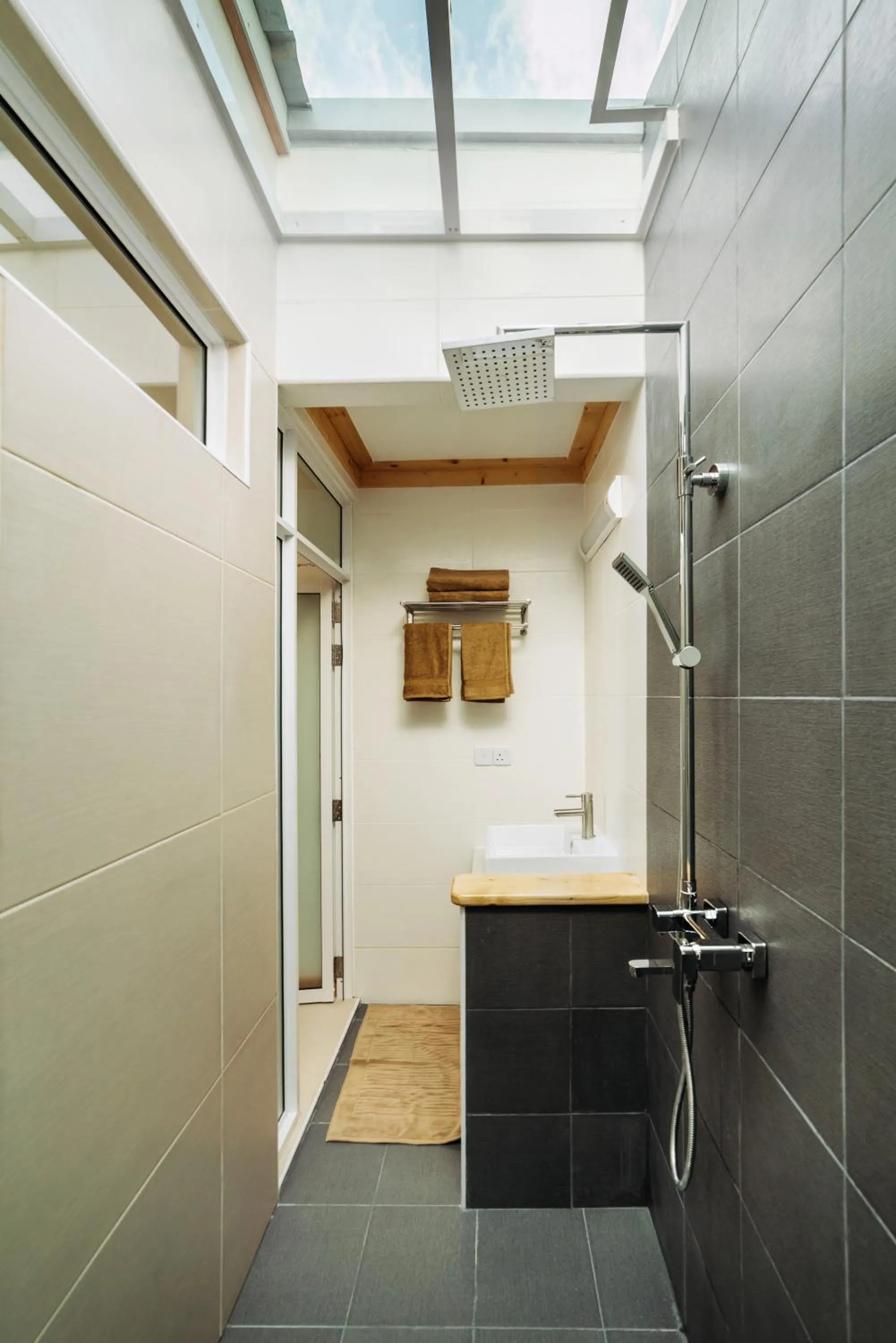 Shower in WAVE SOUND by 3S Maldives