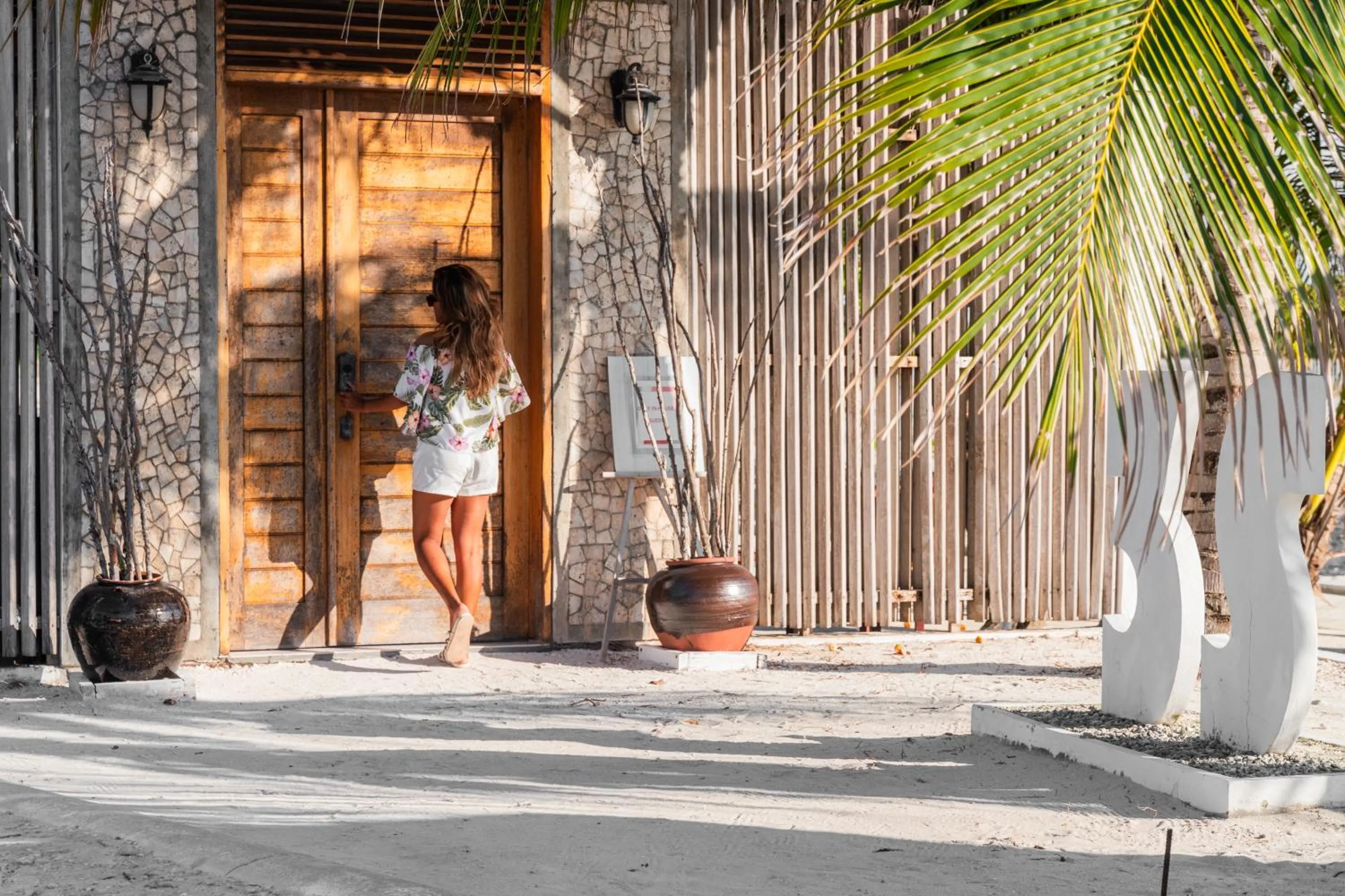 Facade/entrance in WAVE SOUND by 3S Maldives