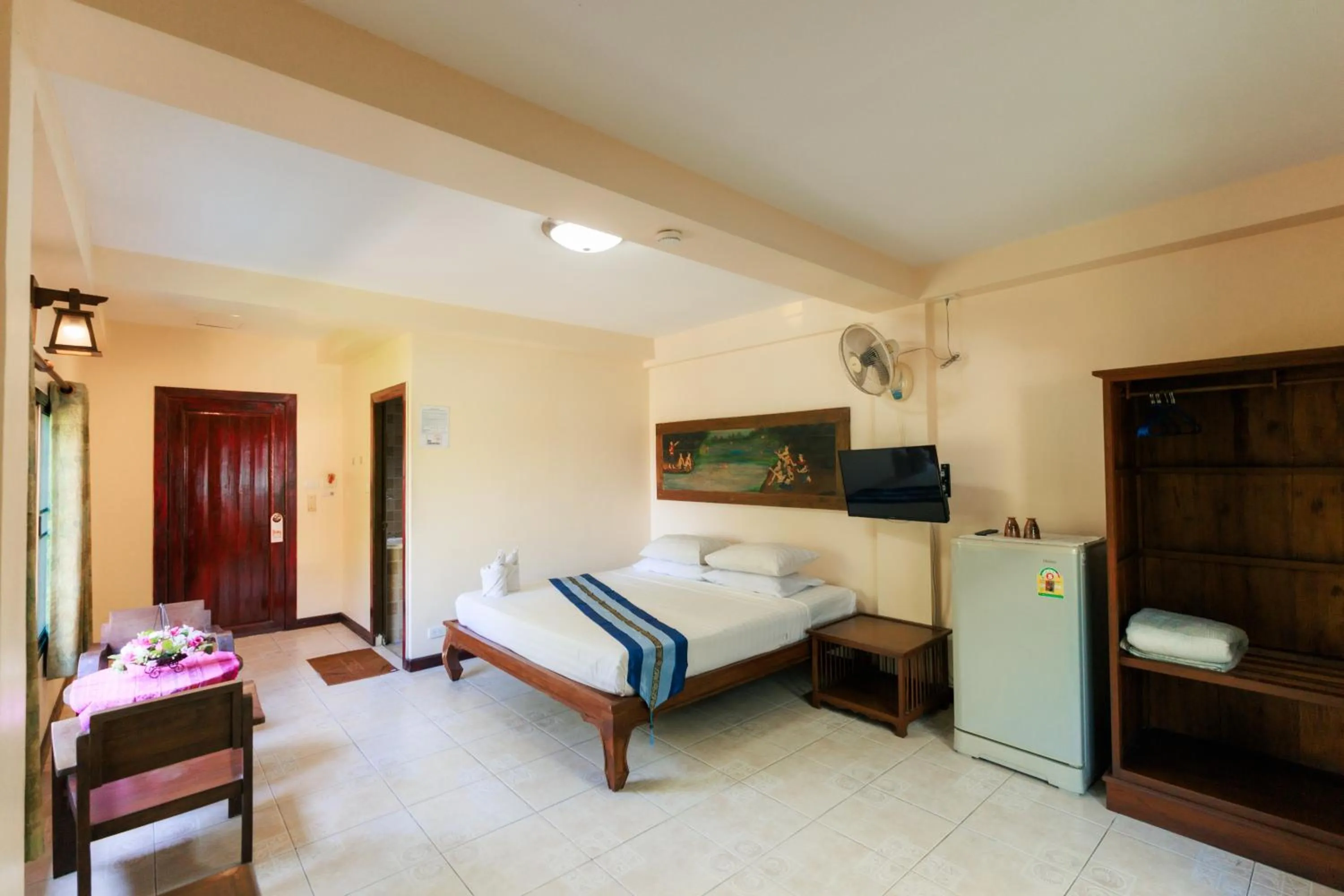 Communal lounge/ TV room, Bed in SK House 2