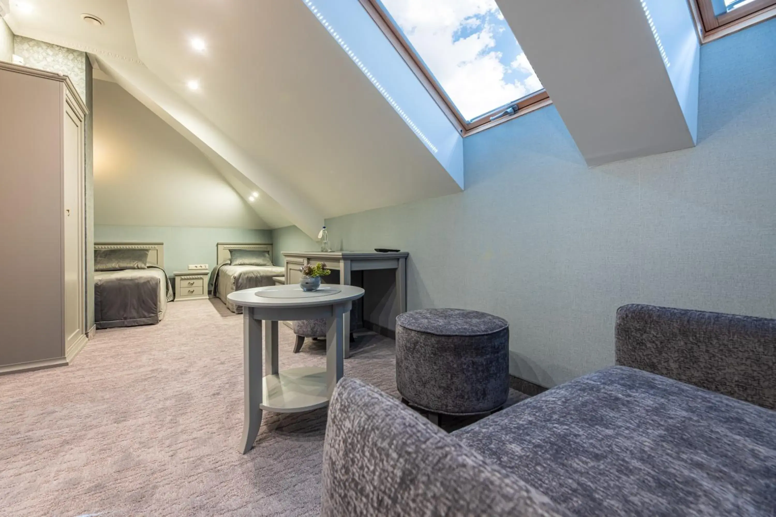 Standard Twin Room in Senoji Hansa Hotel Standard Twin Room in Senoji Hansa Hotel