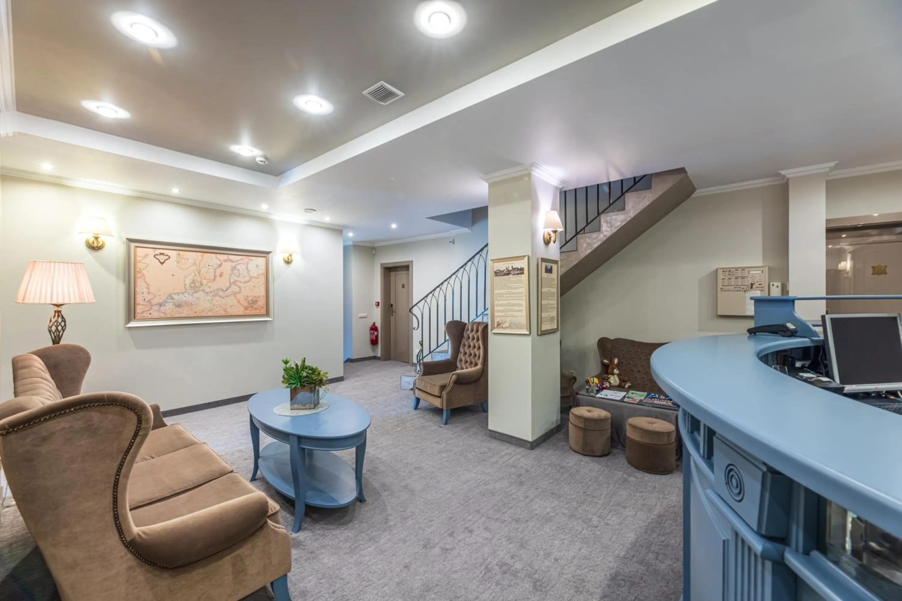 Lobby or reception in Senoji Hansa Hotel