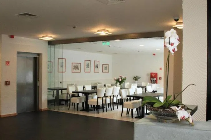 Restaurant/places to eat in Hotel Arkadia
