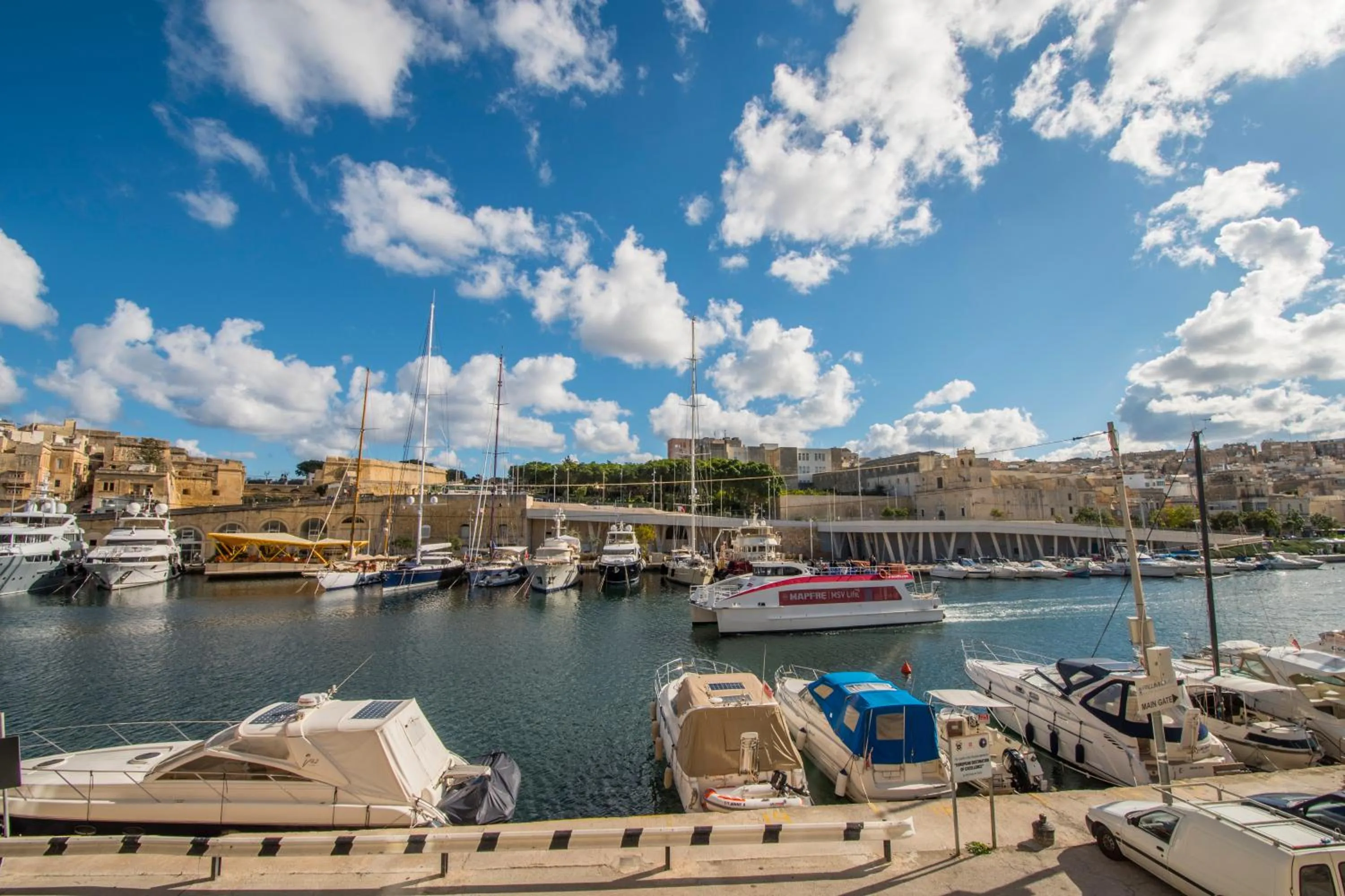 Property building in Cugo Gran Macina Malta