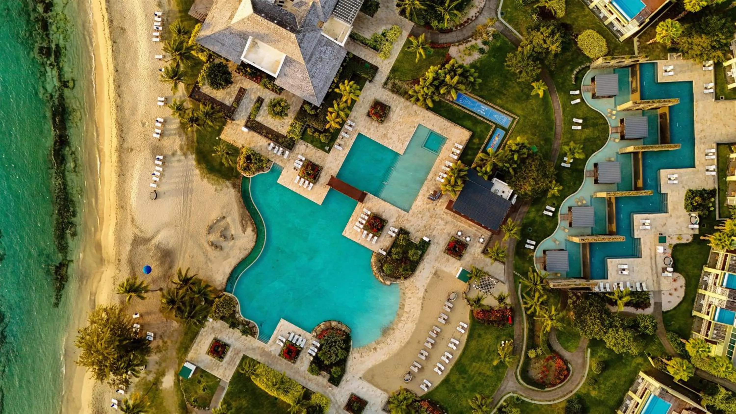 Swimming pool in Park Hyatt St. Kitts