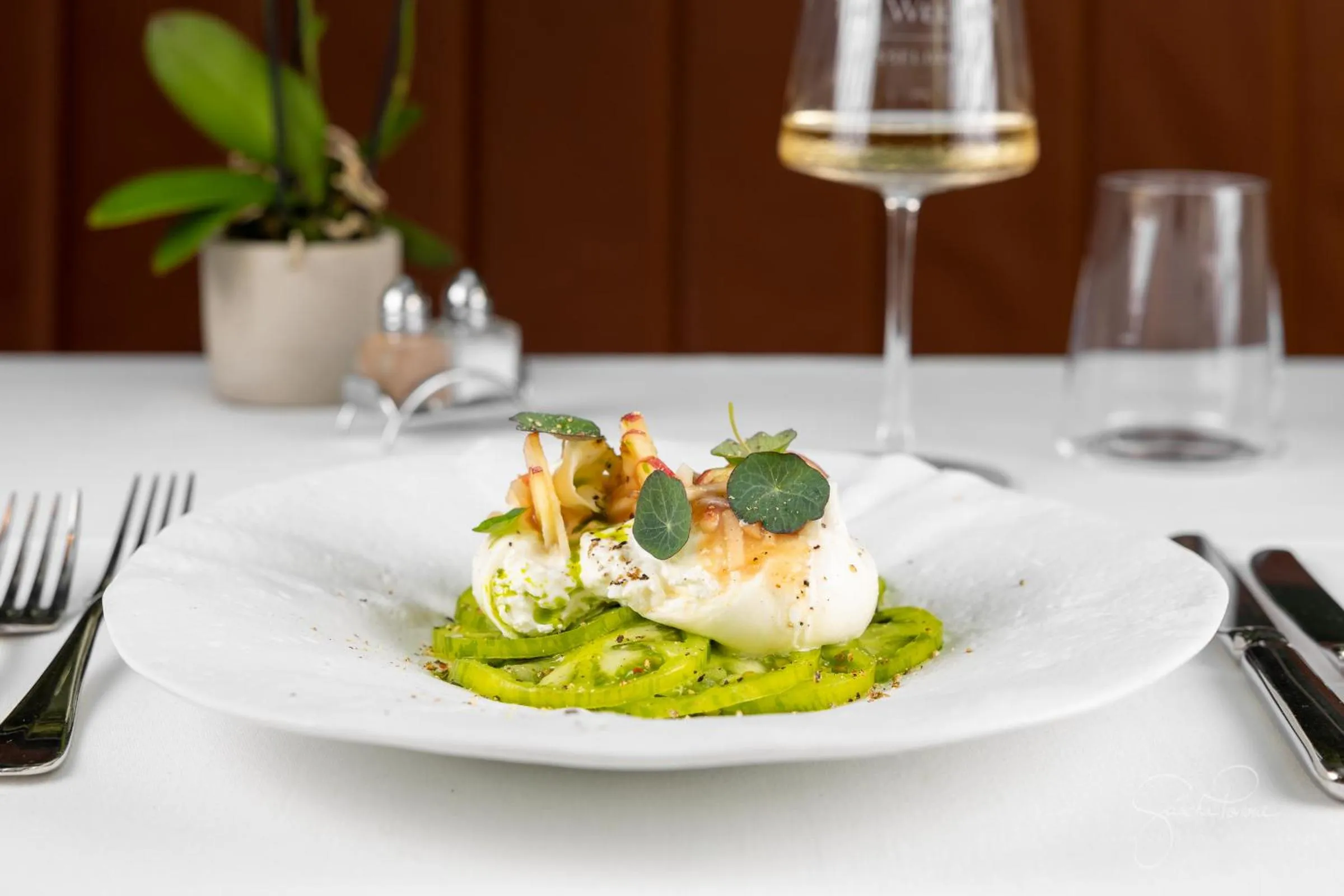 Restaurant/places to eat in The Wellem