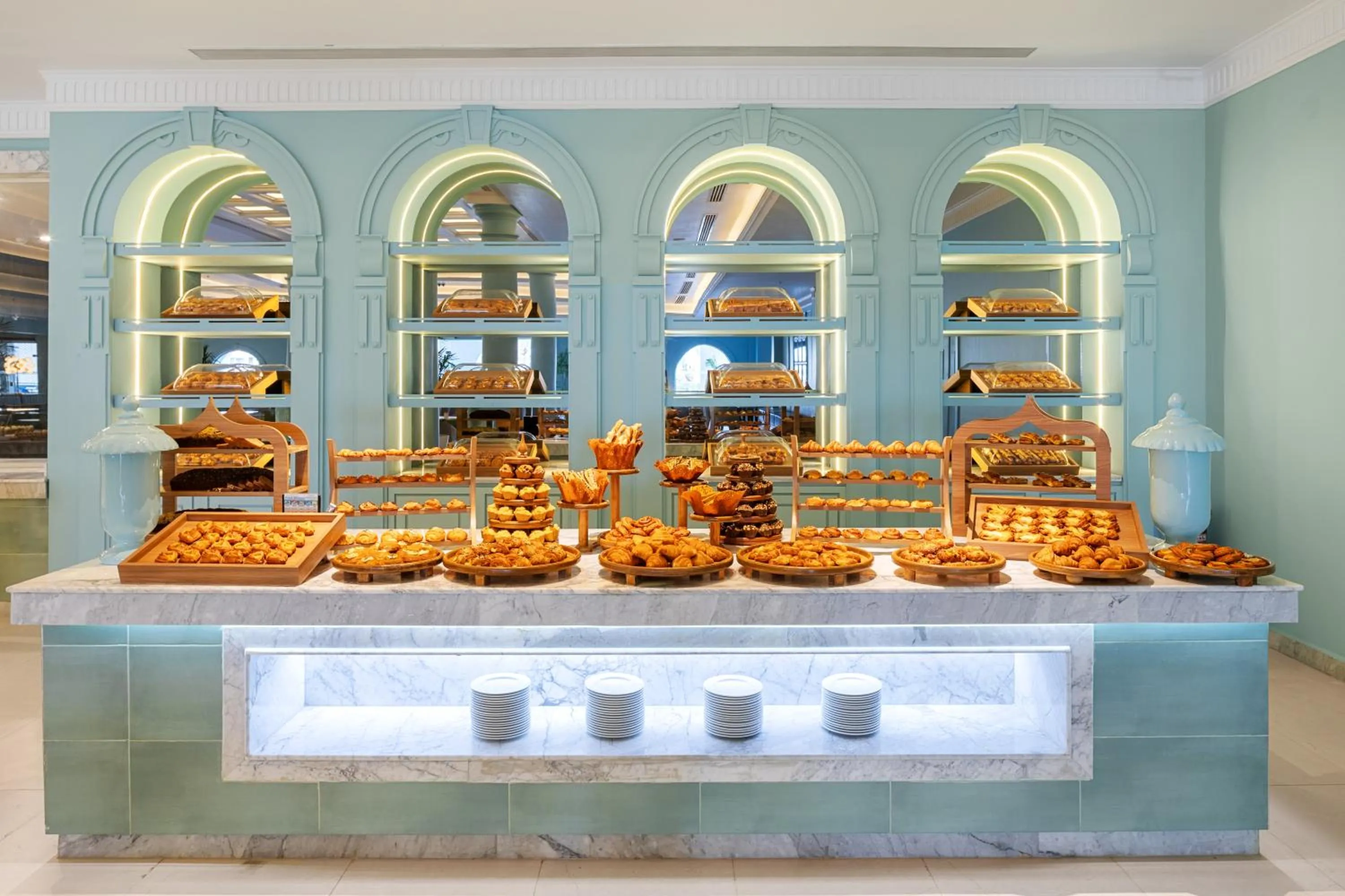 Food in Pickalbatros Dana Beach Resort - Aqua Park