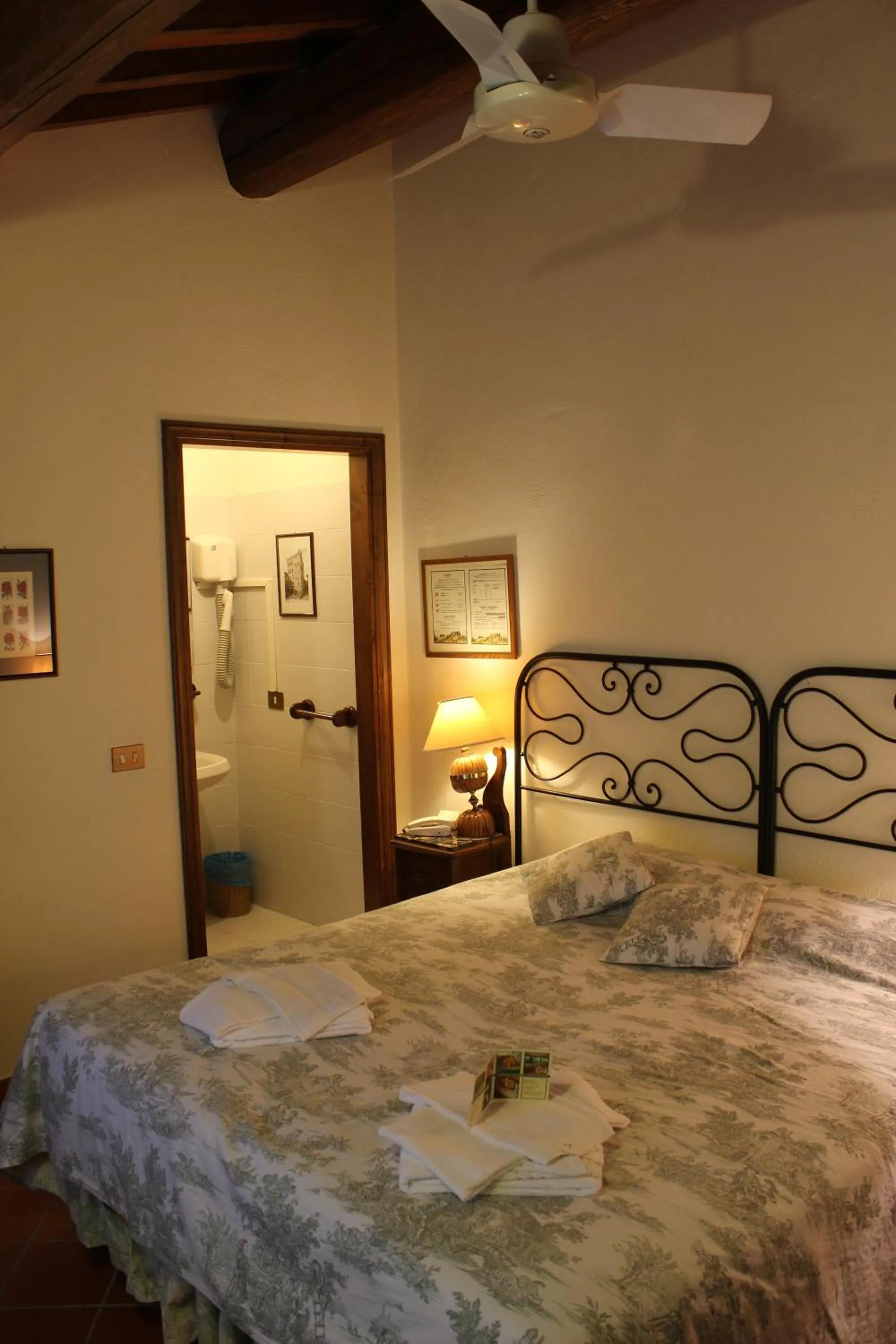 Bed in Tenuta San Vito In Fior Di Selva