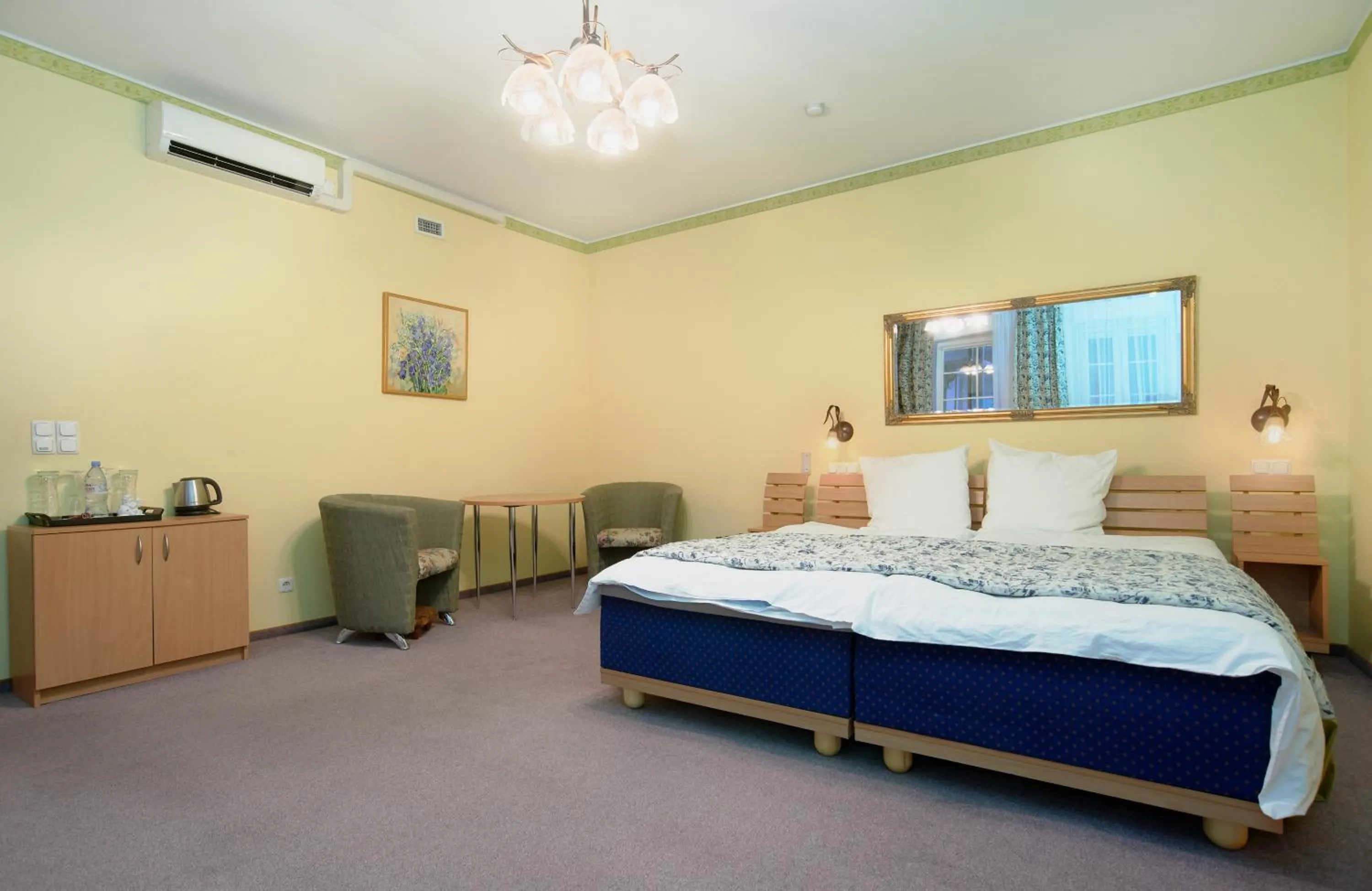 Bed in Angel Town Hall Apartments