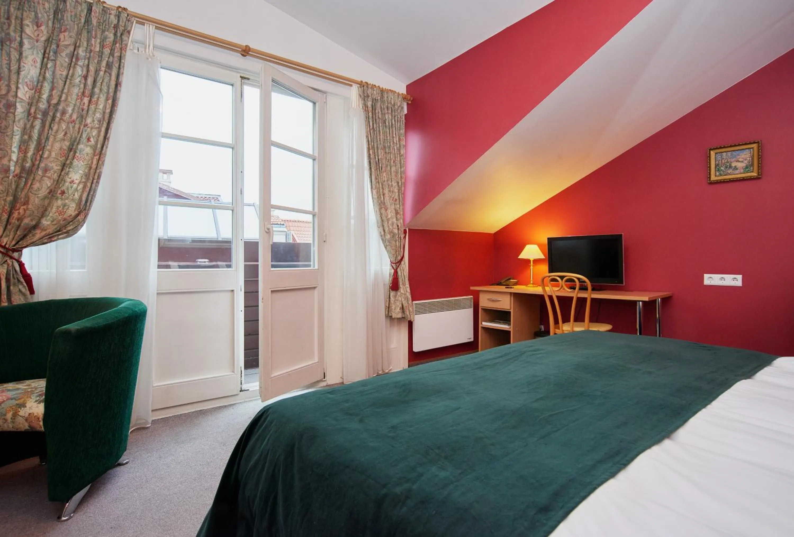 Bed in Angel Town Hall Apartments