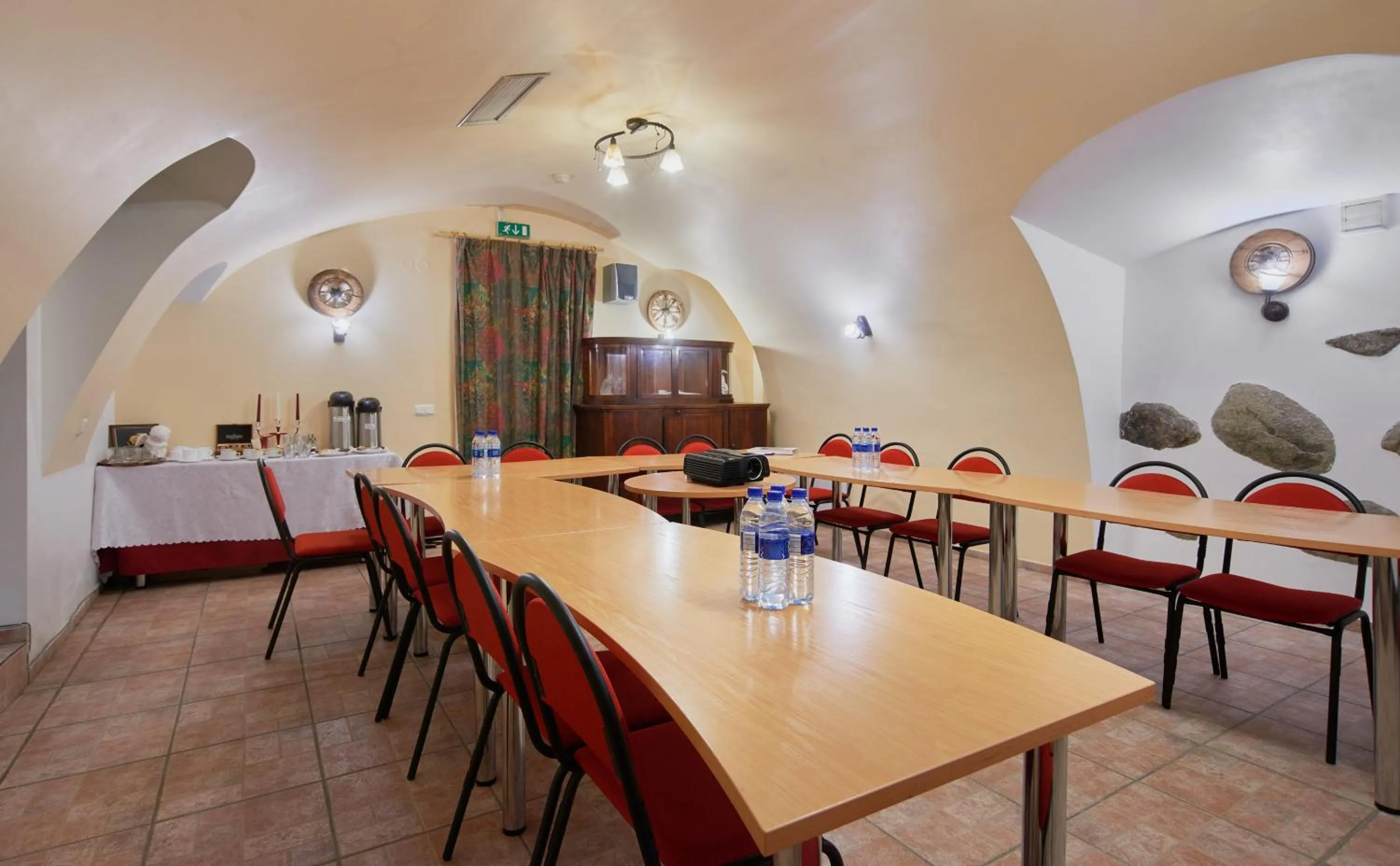 Business facilities in Angel Town Hall Apartments