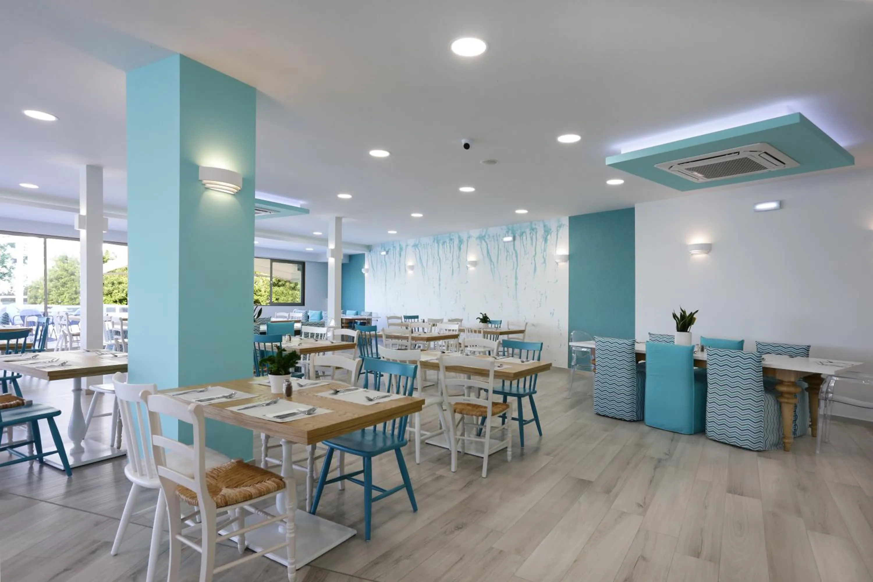 Restaurant/places to eat in Bali Star Resort Hotel