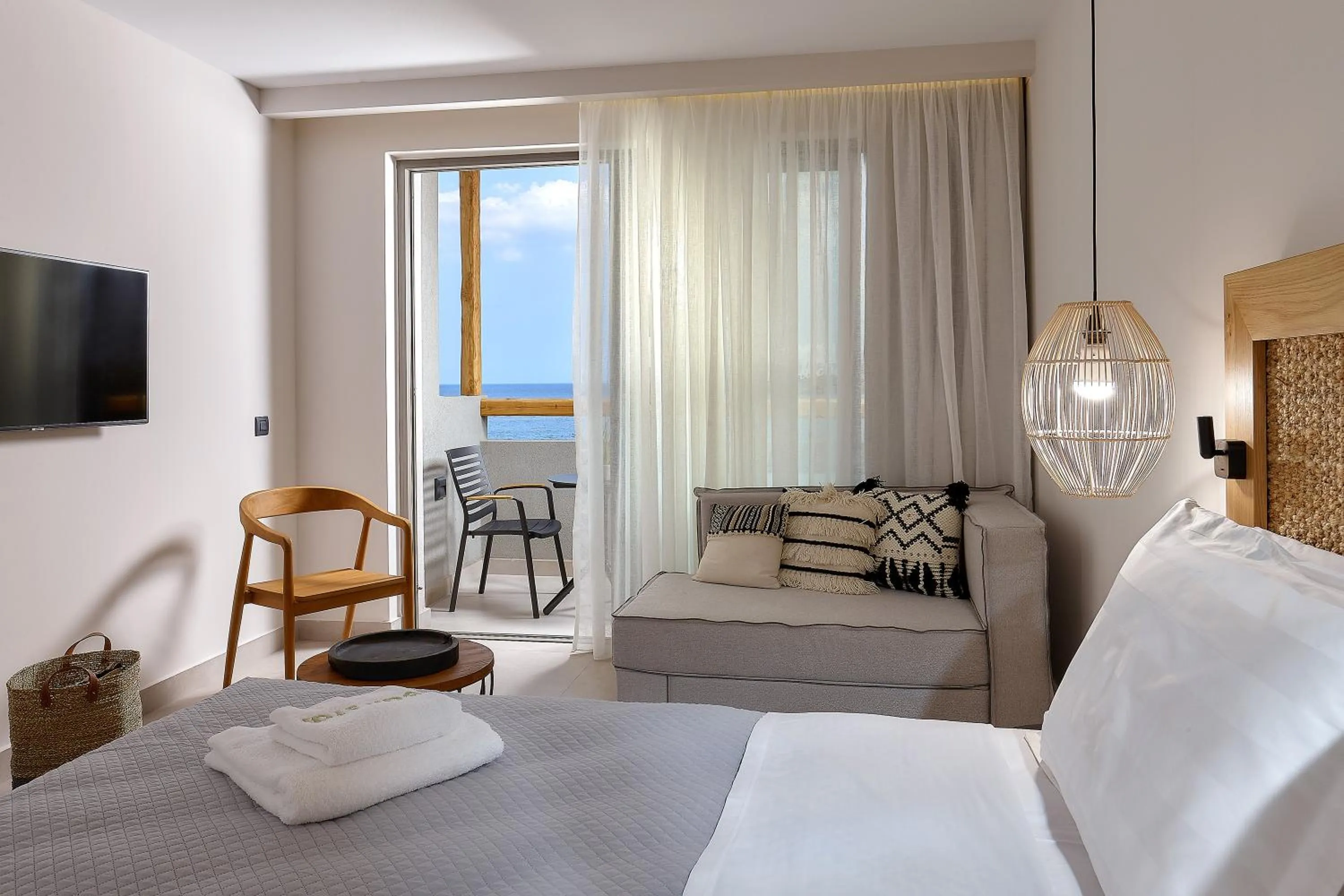 View (from property/room), Bed in Bali Star Resort Hotel