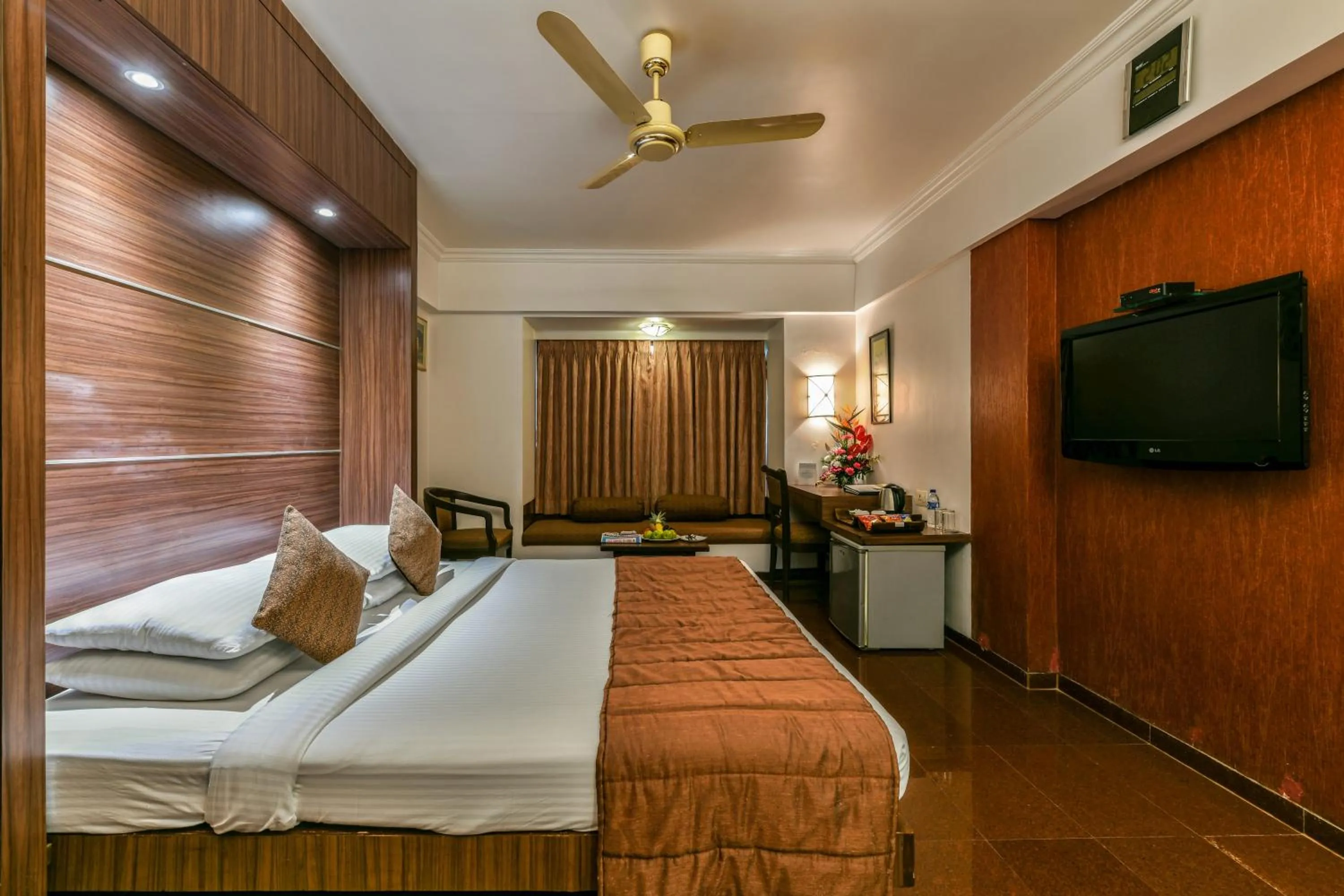 The Paradise By Tunga