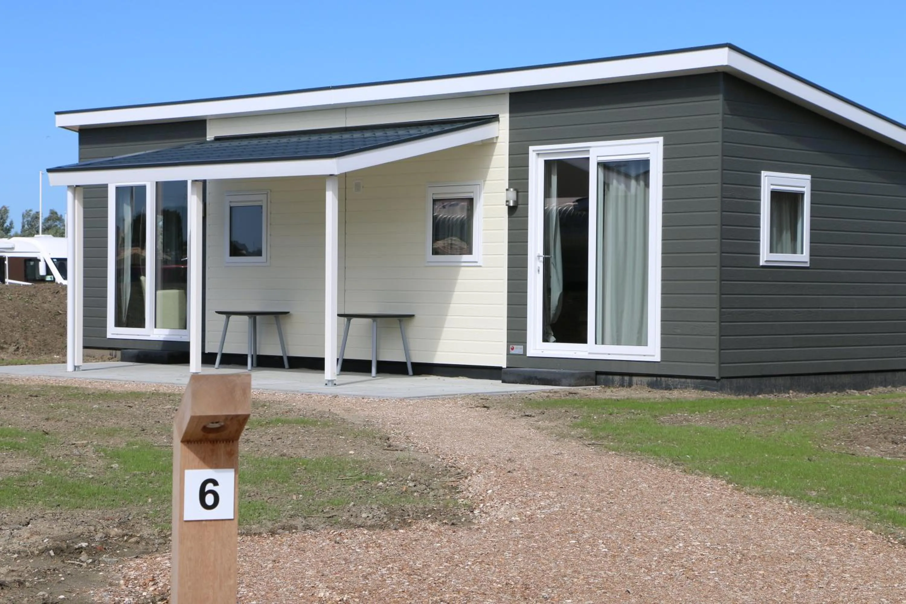 Facade/entrance in Hotel Chalets Middelburg