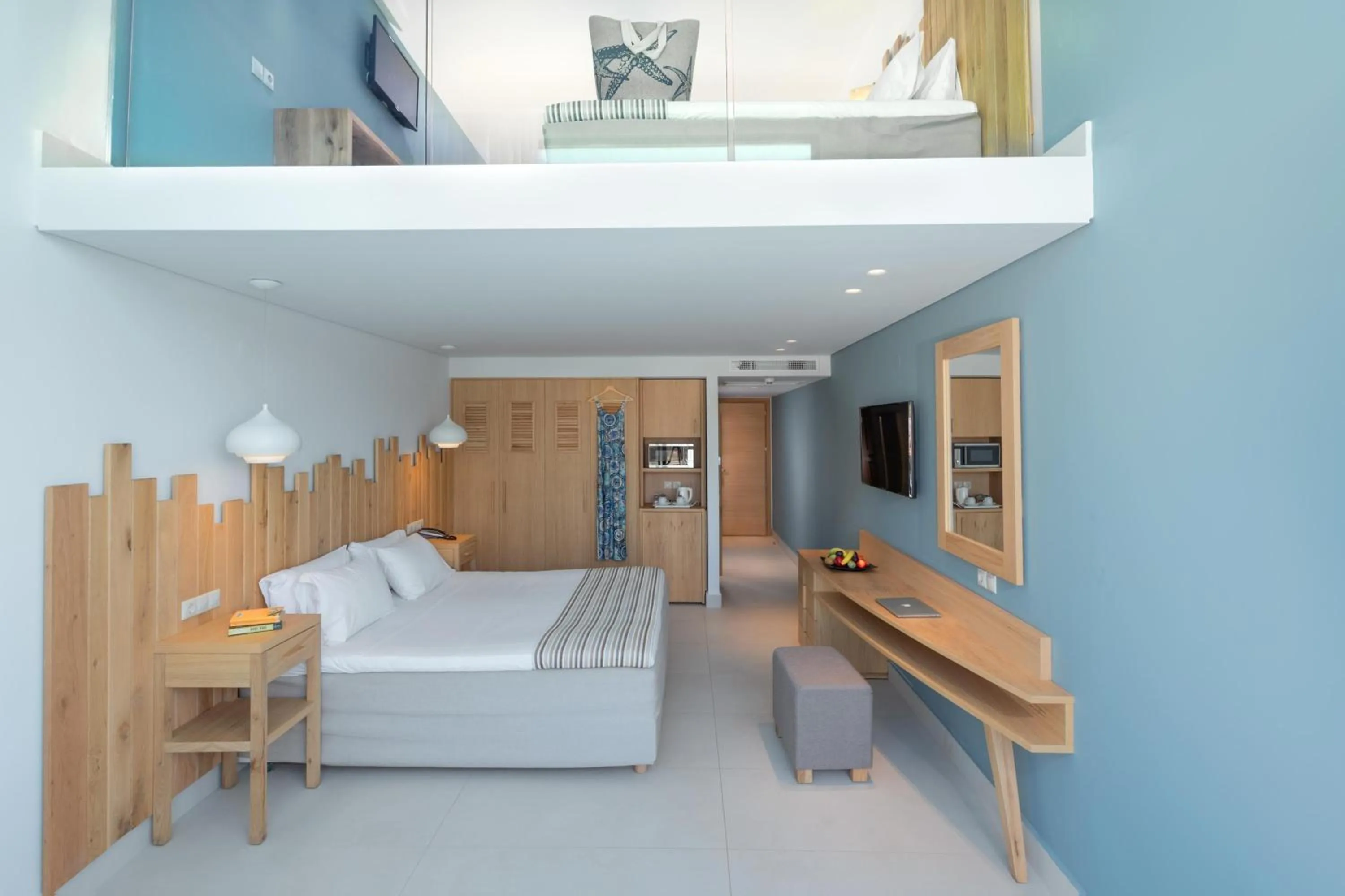 Photo of the whole room, Bed in Arina Beach Resort