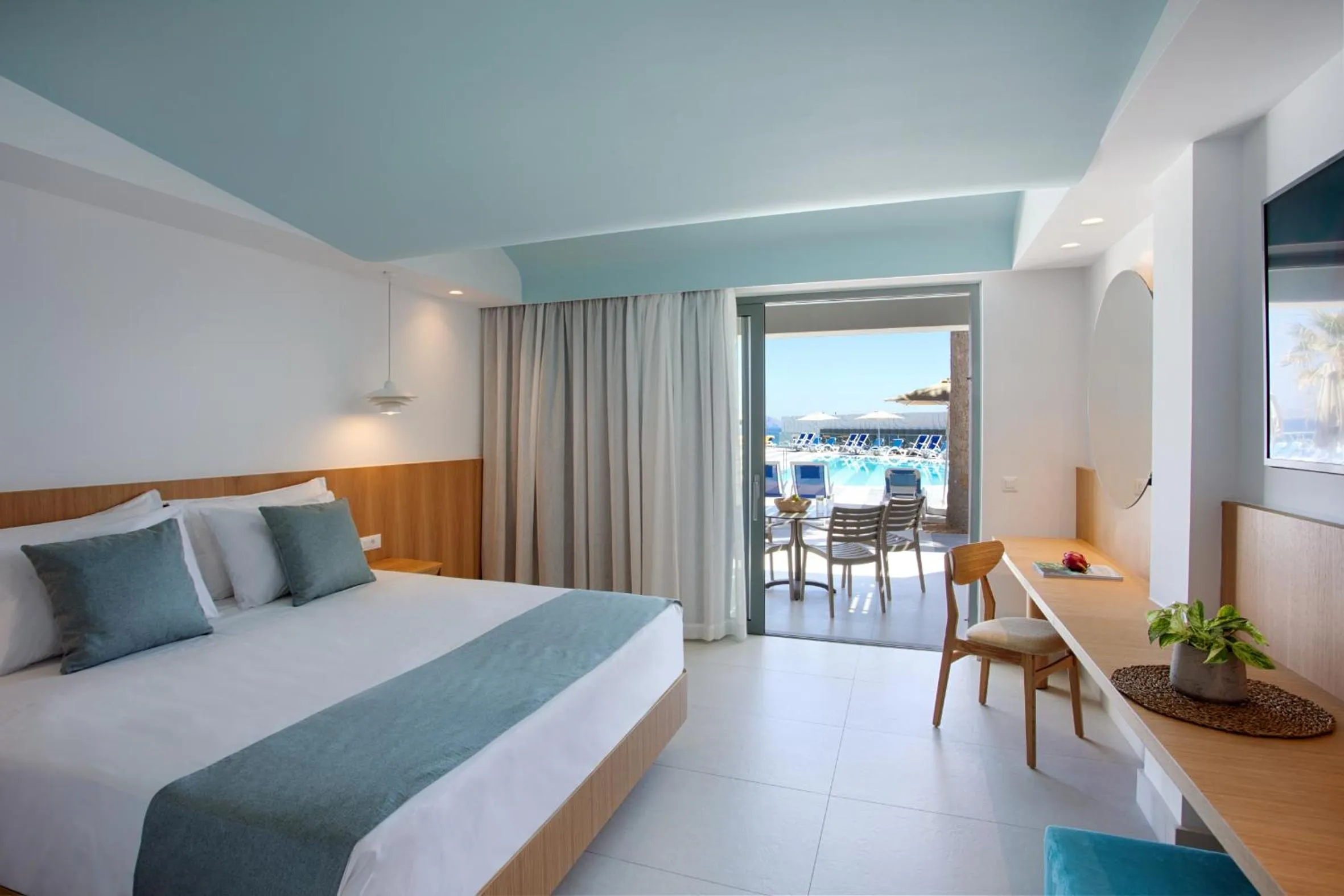 Bed in Arina Beach Resort