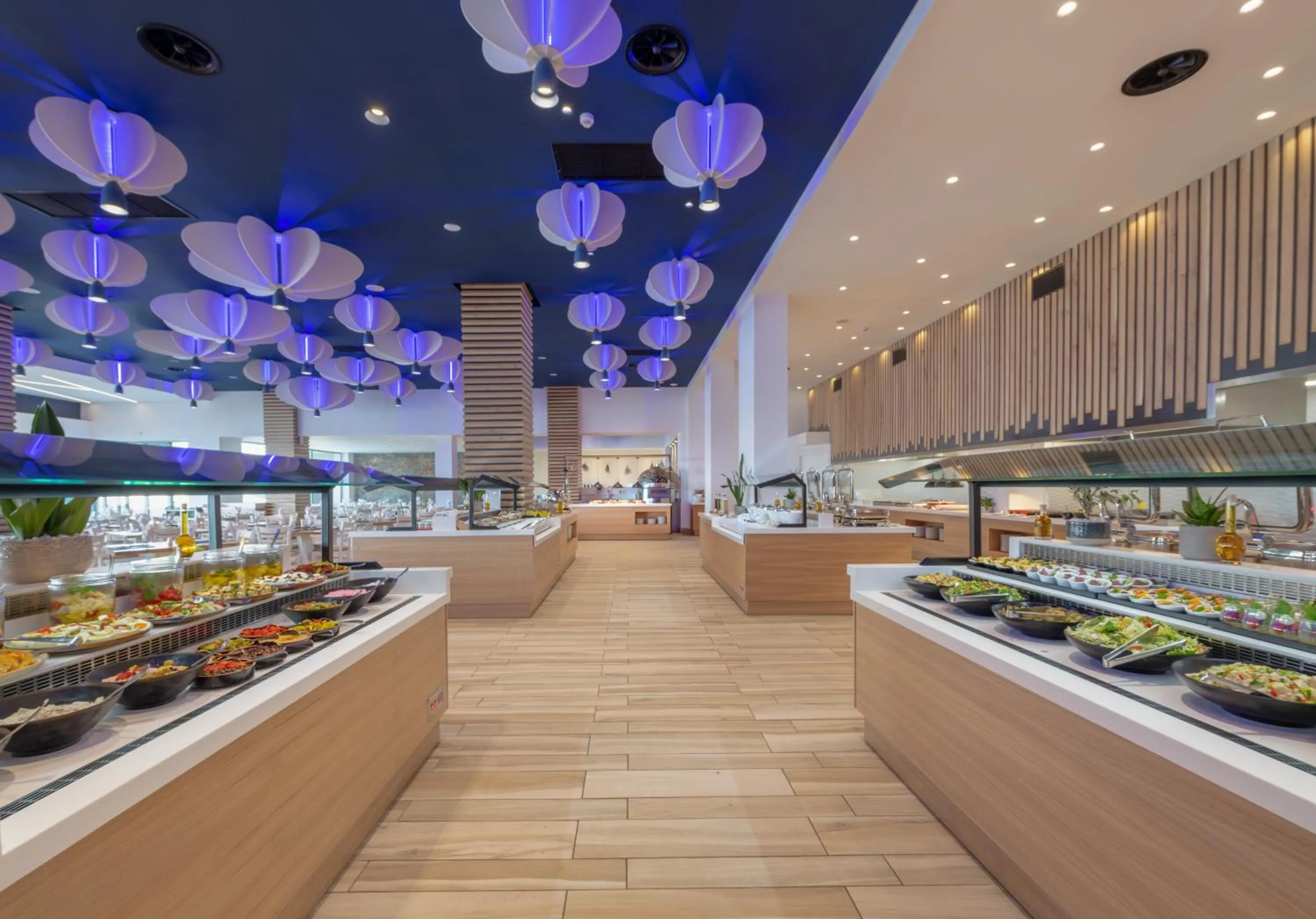 Restaurant/places to eat in Arina Beach Resort