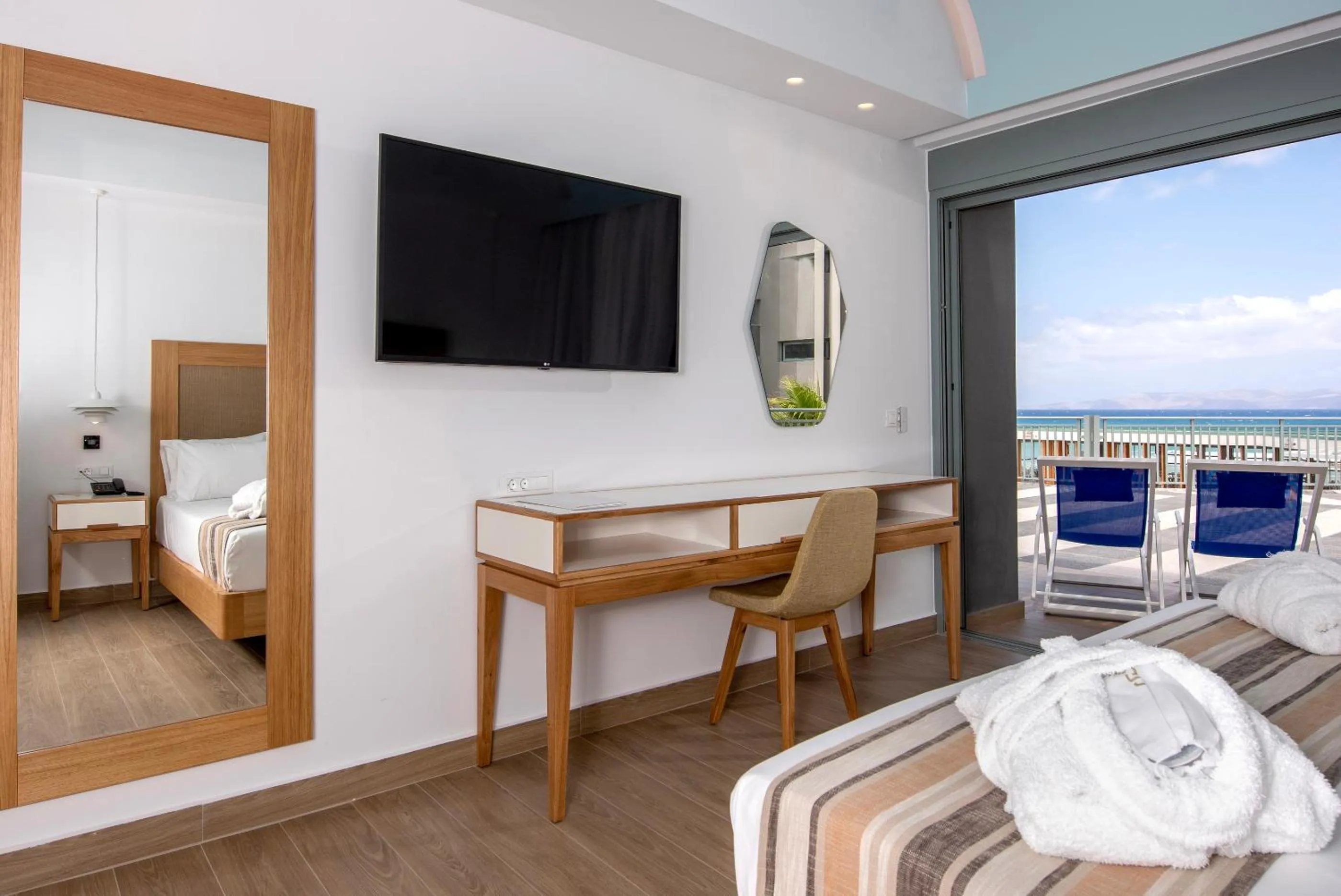 Bed in Arina Beach Resort