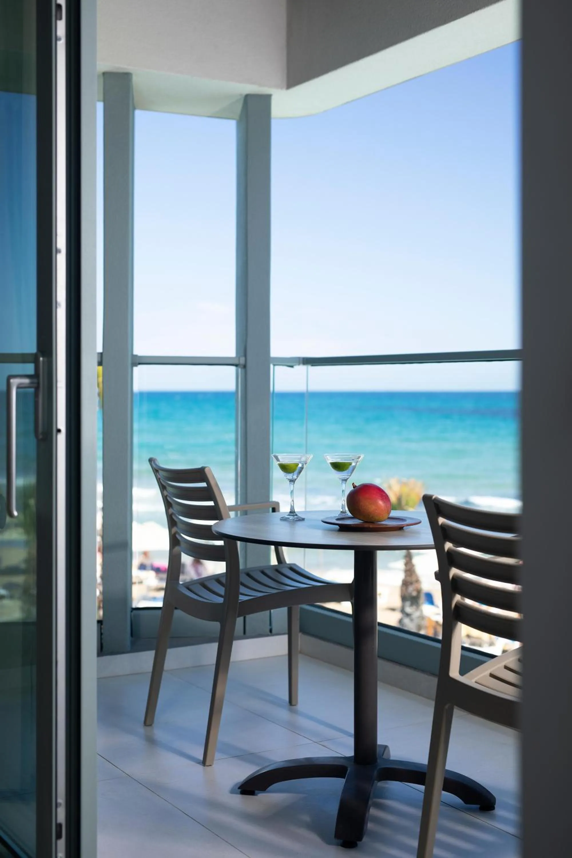 Photo of the whole room in Arina Beach Resort