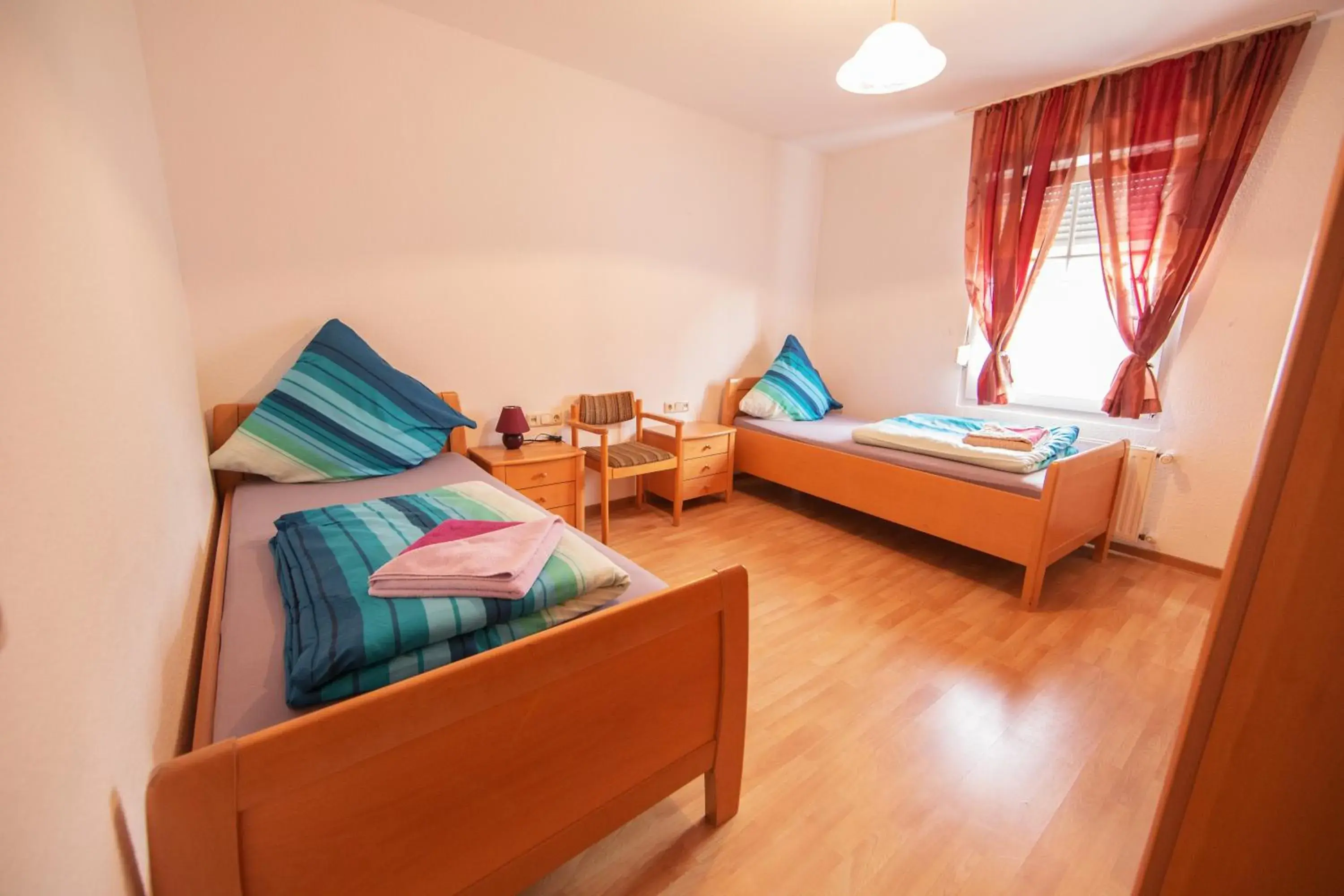 Twin Room with Shared Bathroom in Hotel Burghof Twin Room with Shared Bathroom in Hotel Burghof