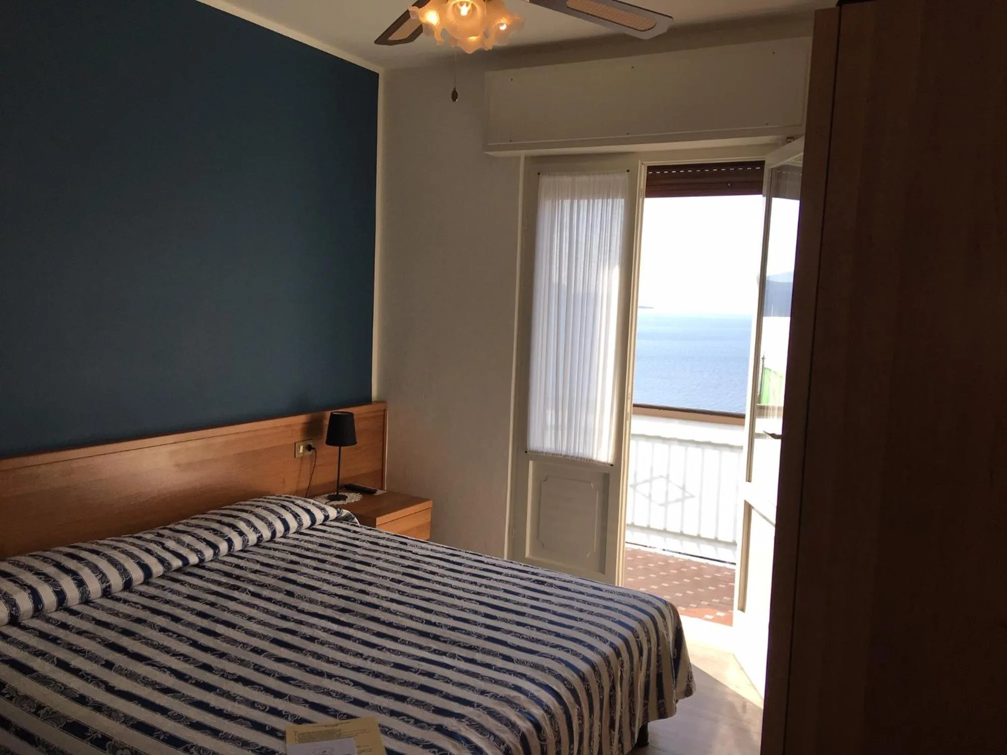 Bed in Belvedere Hotel & Villa